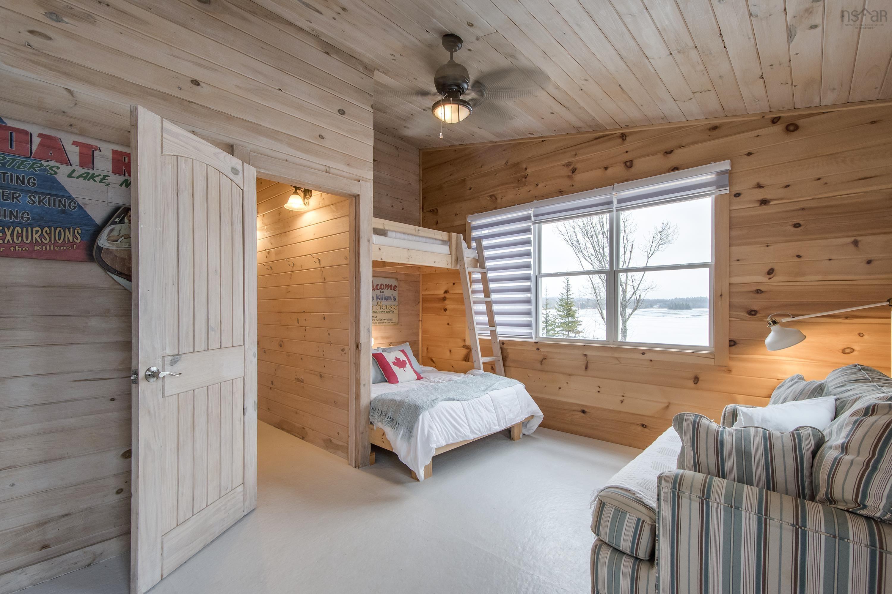 $1,999,999.00: 60 Post Office Road, Porters Lake