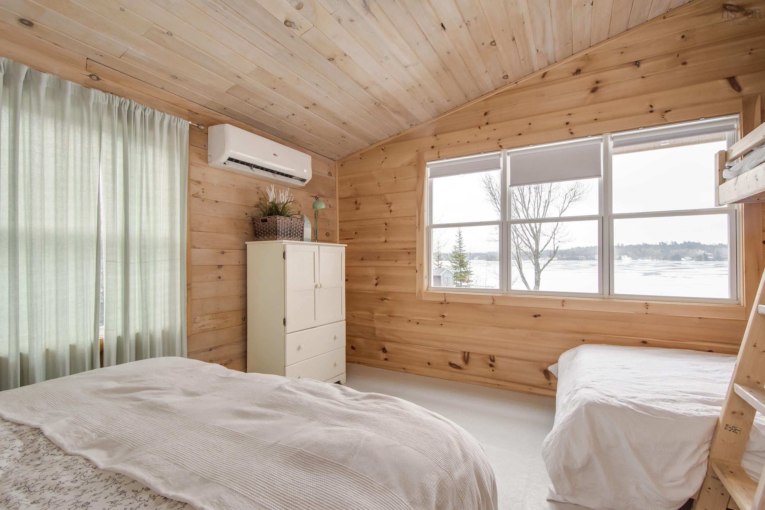 $1,999,999.00: 60 Post Office Road, Porters Lake