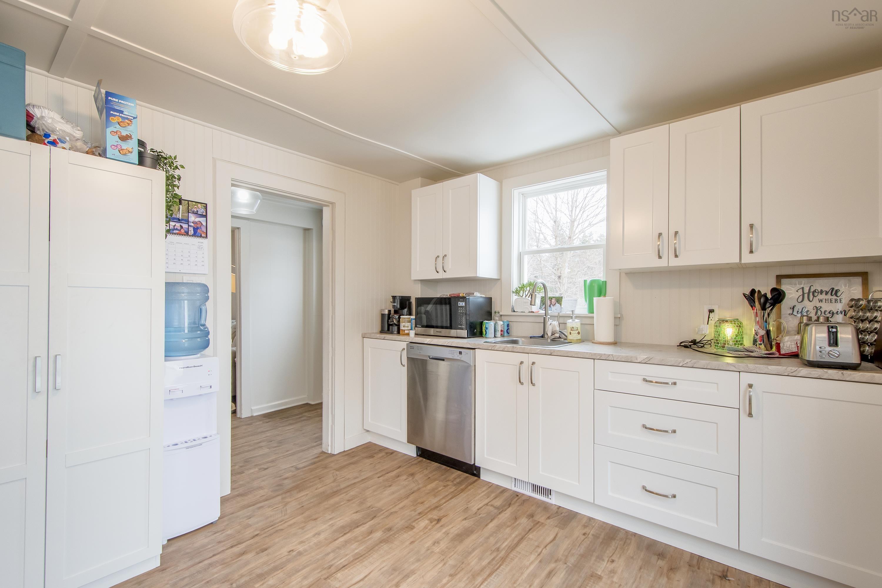 $1,999,999.00: 60 Post Office Road, Porters Lake