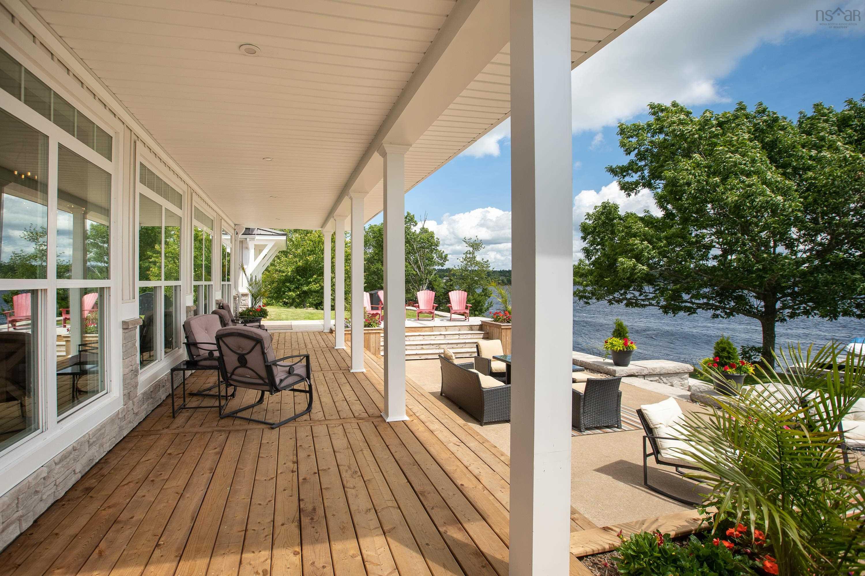 $1,999,999.00: 60 Post Office Road, Porters Lake