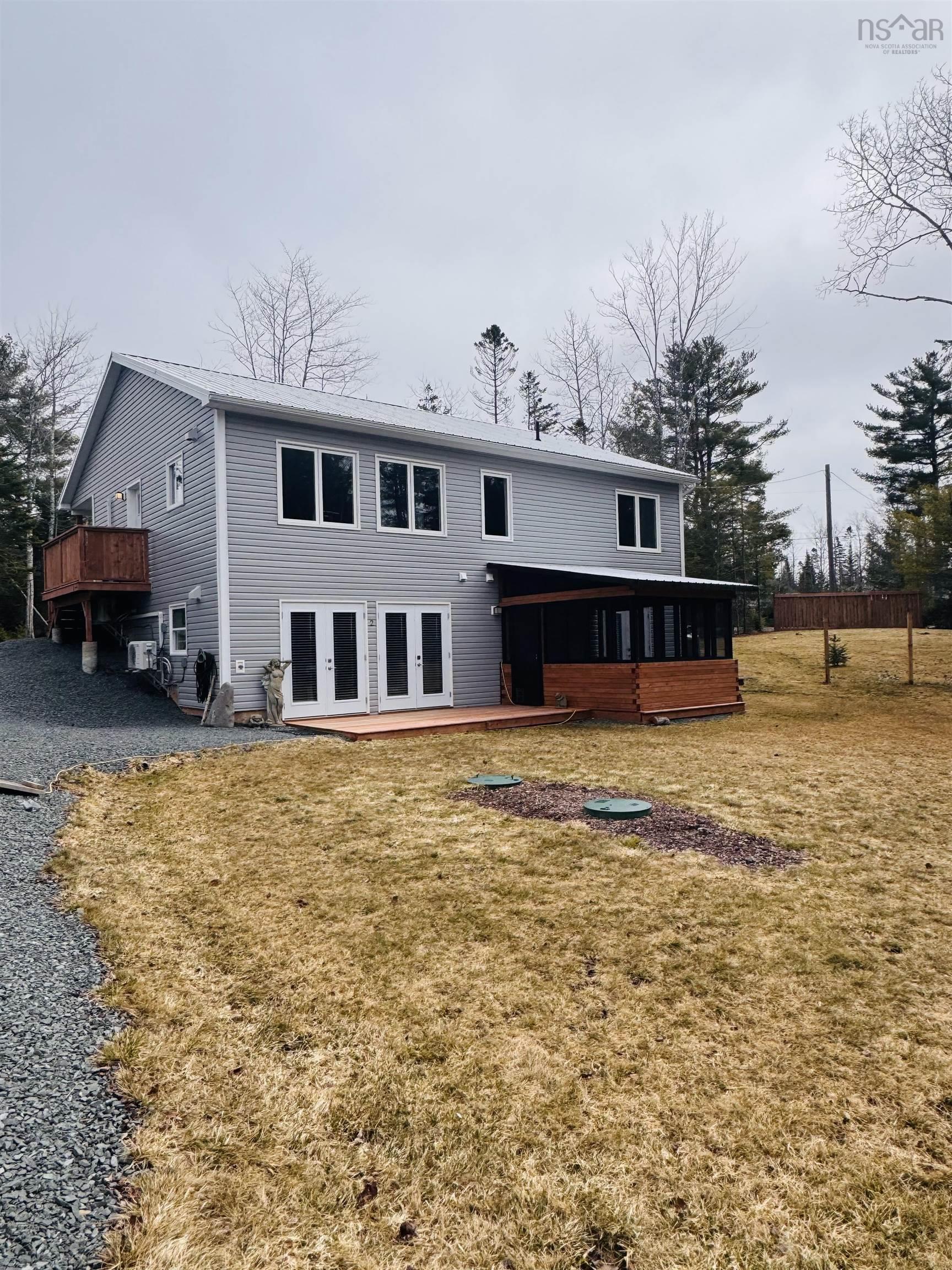 $639,000.00: 16 Robyn Drive, Nine Mile River