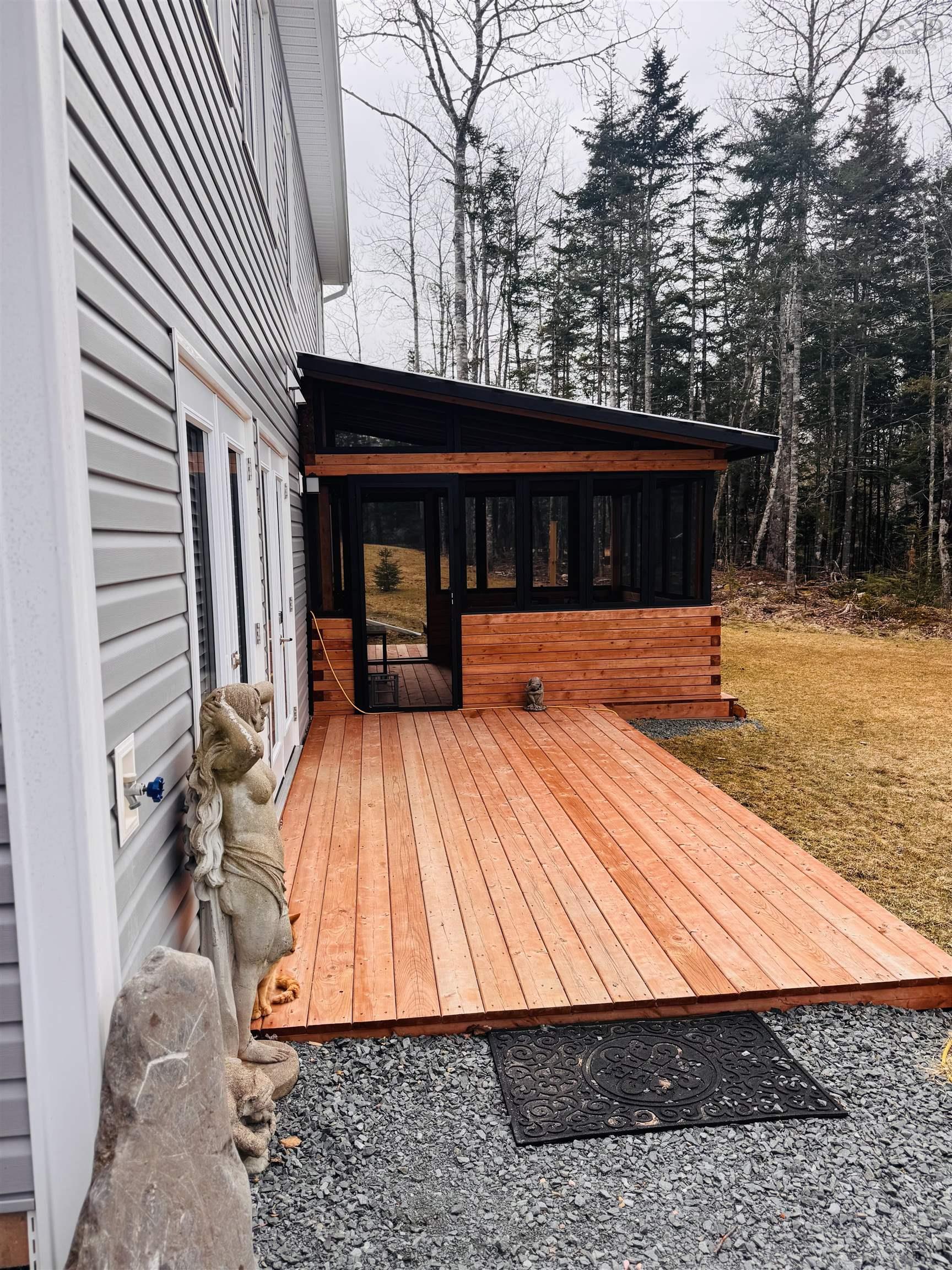 $639,000.00: 16 Robyn Drive, Nine Mile River