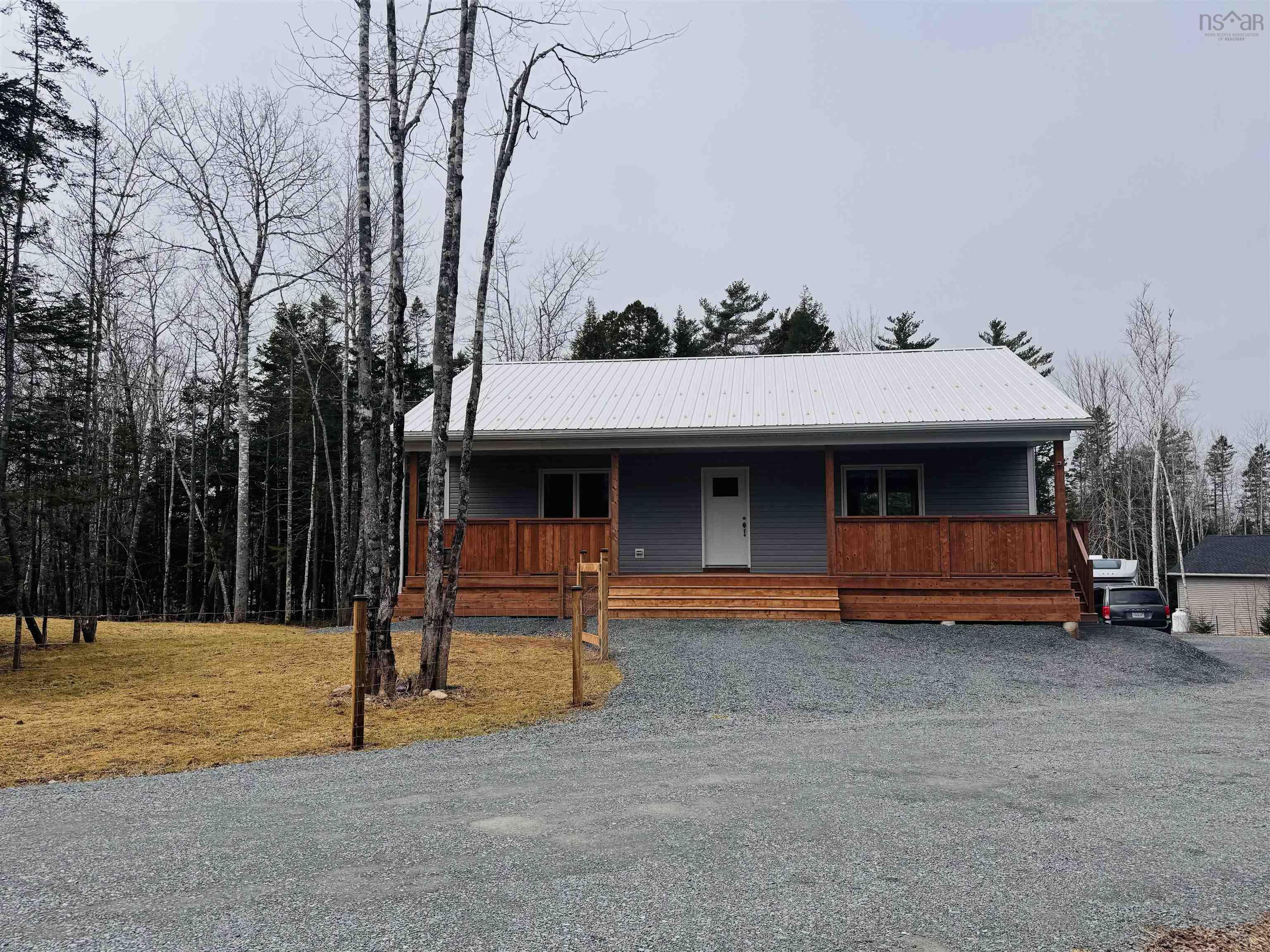 $639,000.00: 16 Robyn Drive, Nine Mile River