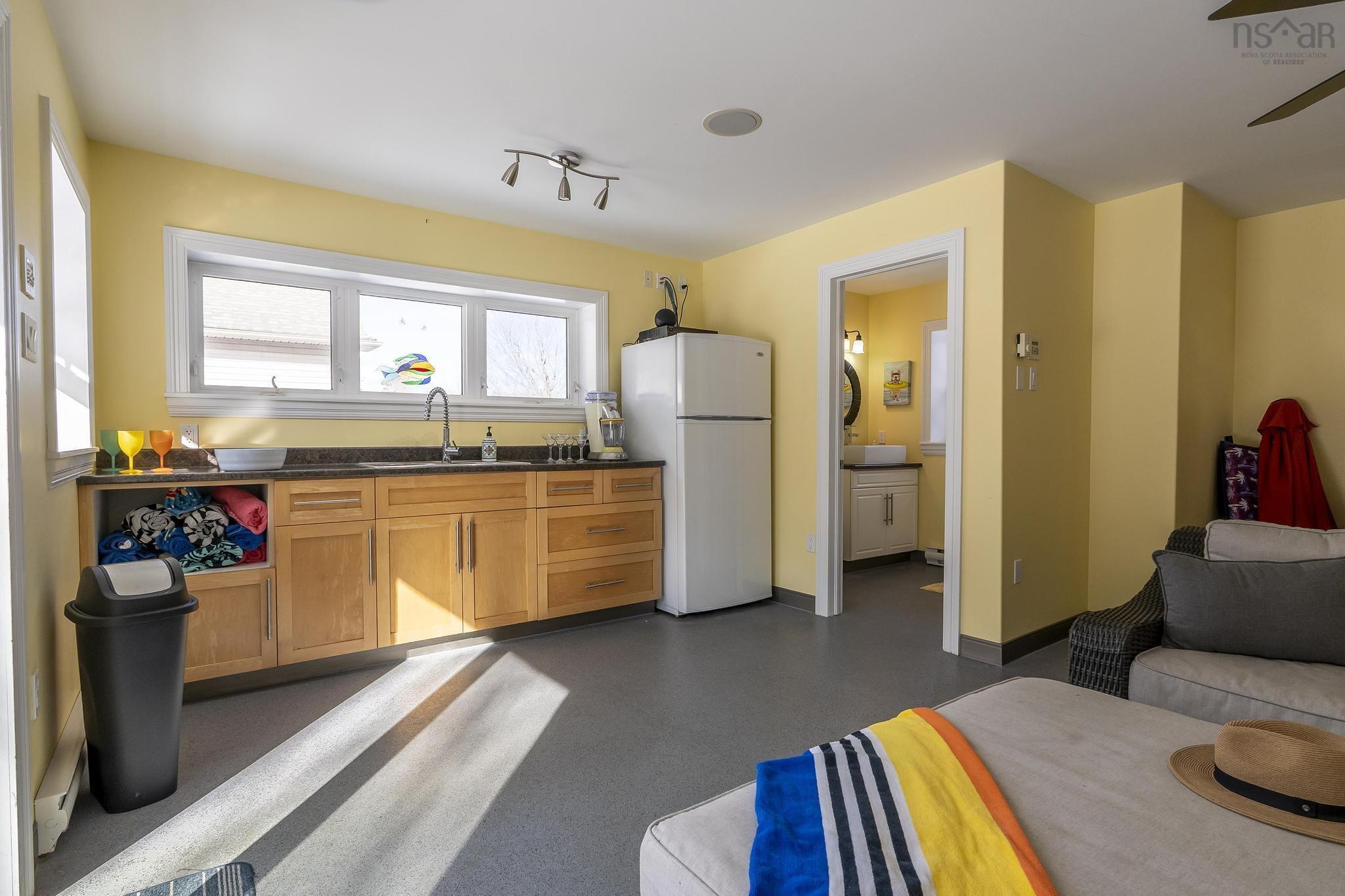$995,000.00: 82 Henry Avenue, Fall River
