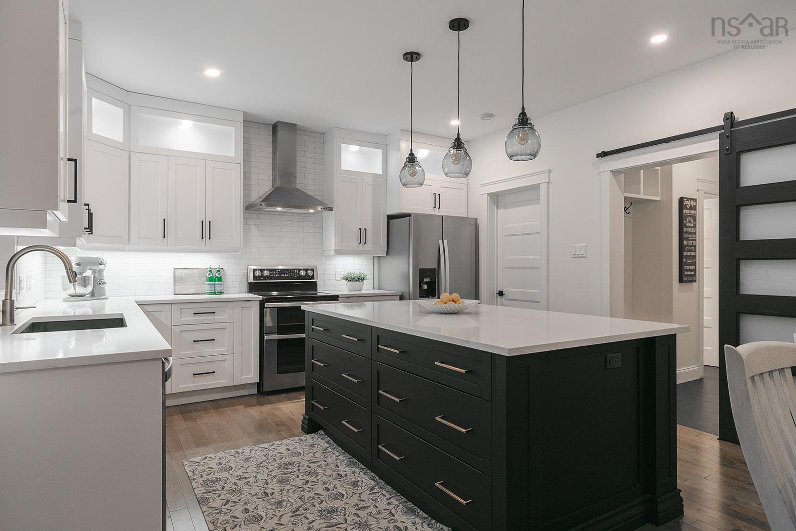 $944,900.00: 450 Paula Drive, Hammonds Plains