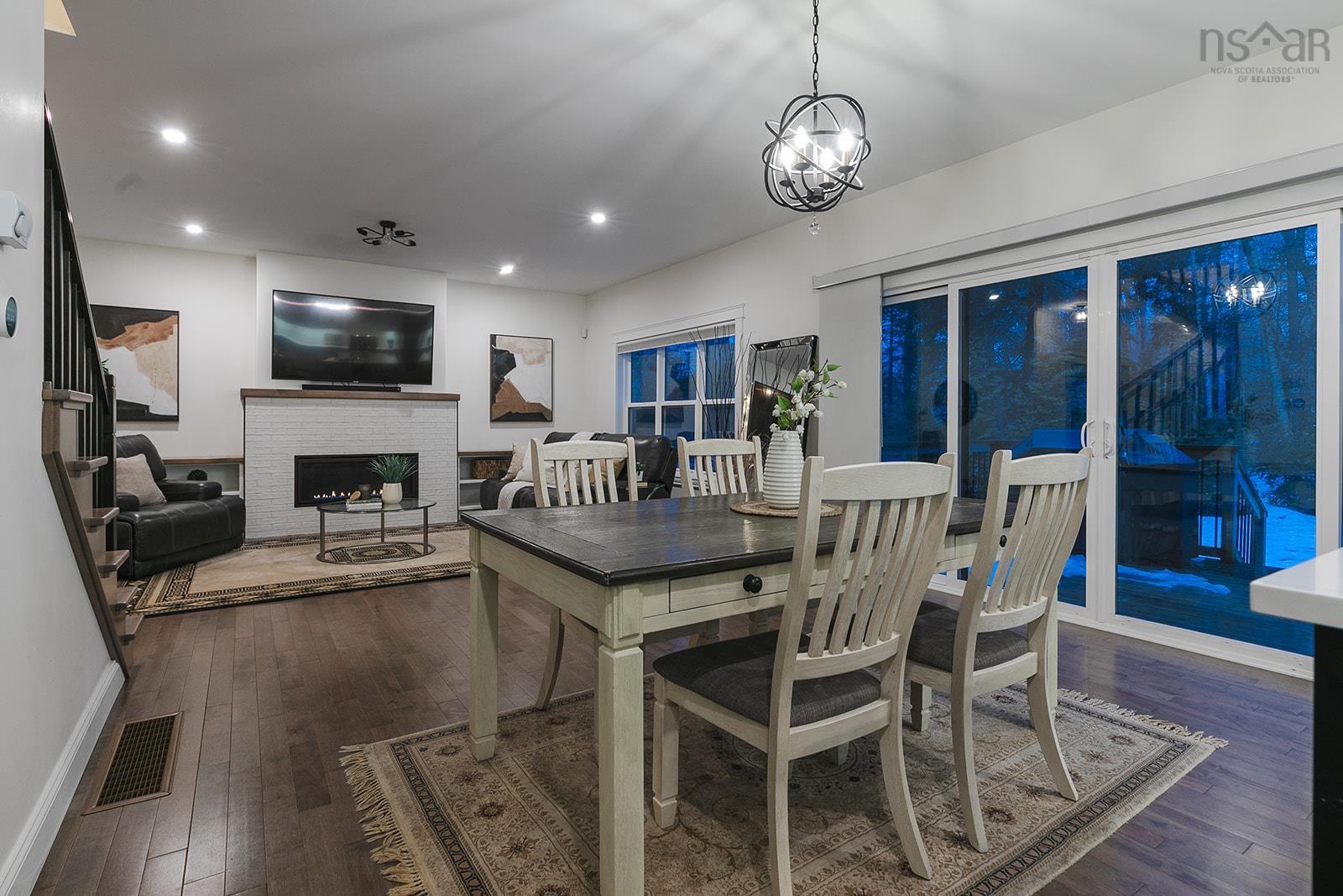 $944,900.00: 450 Paula Drive, Hammonds Plains