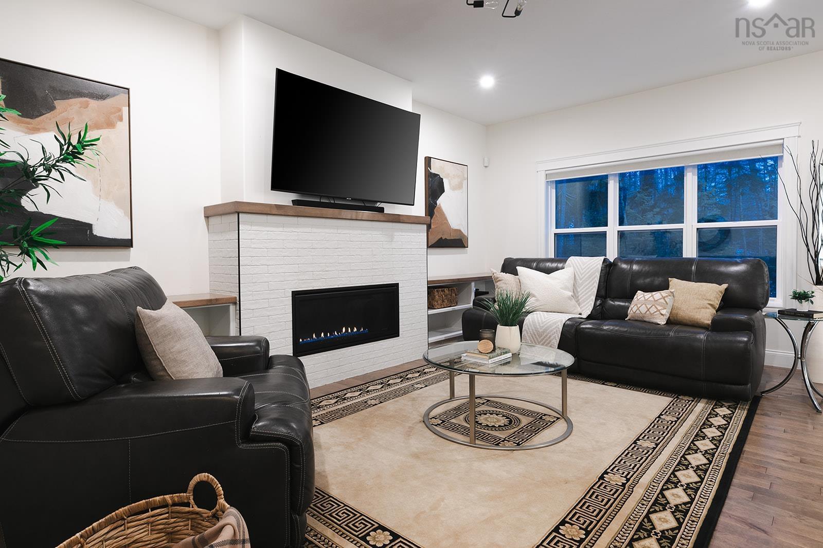 $944,900.00: 450 Paula Drive, Hammonds Plains