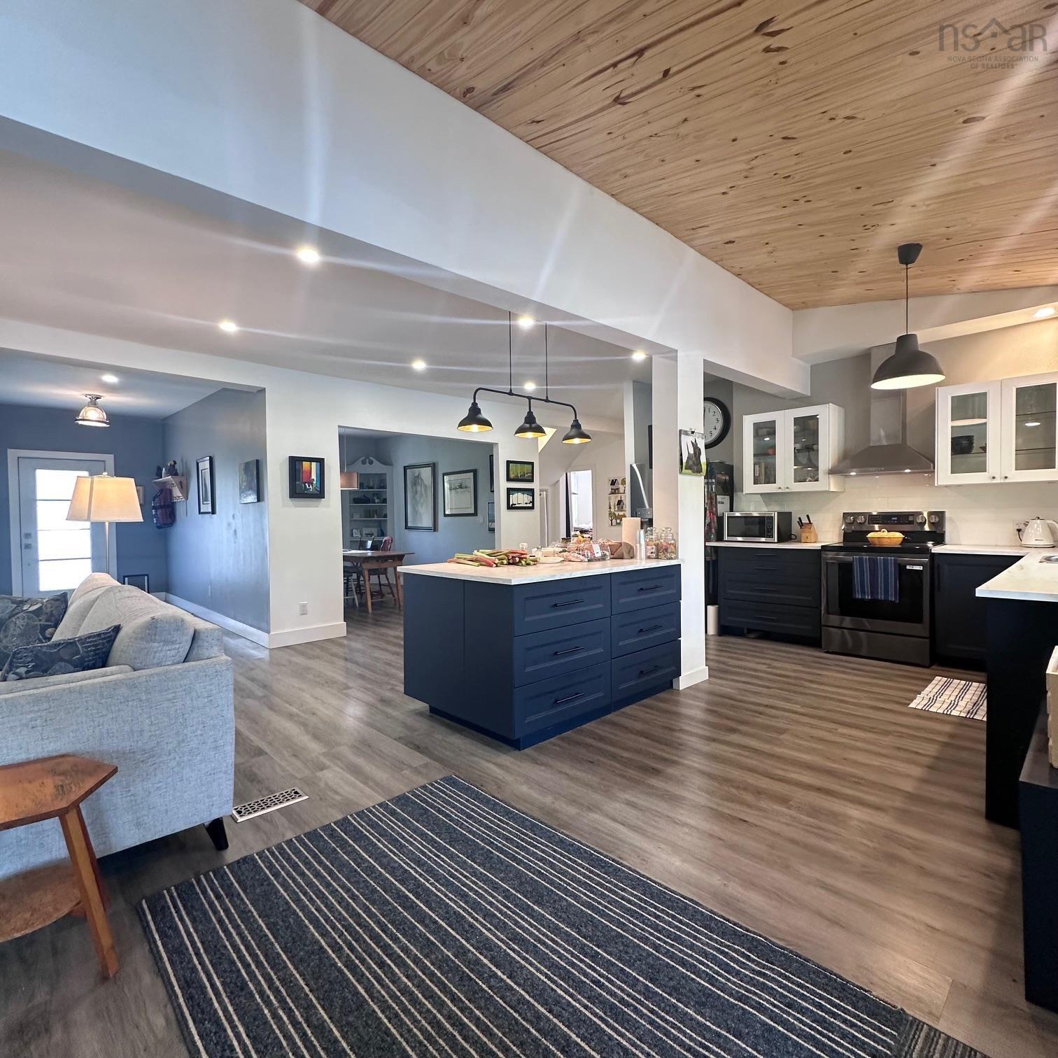 $399,999.00: 807 Medway River Road, Charleston