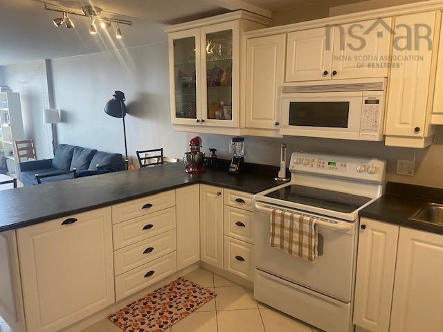 $315,000.00: 1008 6369 Coburg Road, Halifax