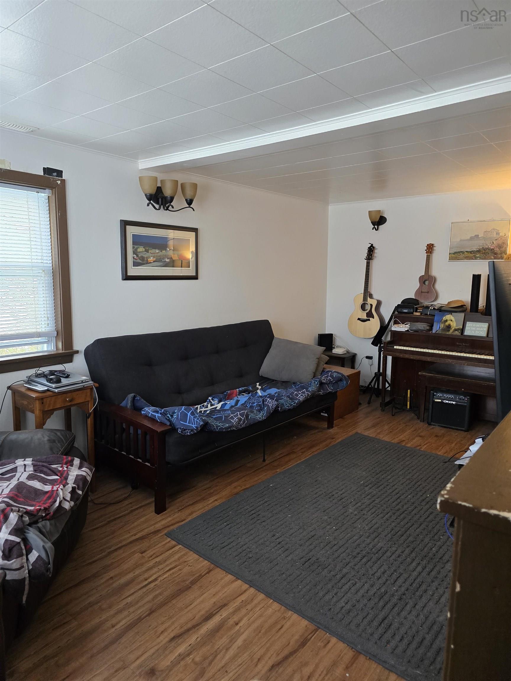 $289,900.00: 10 A & B Maple Lane, Western Shore