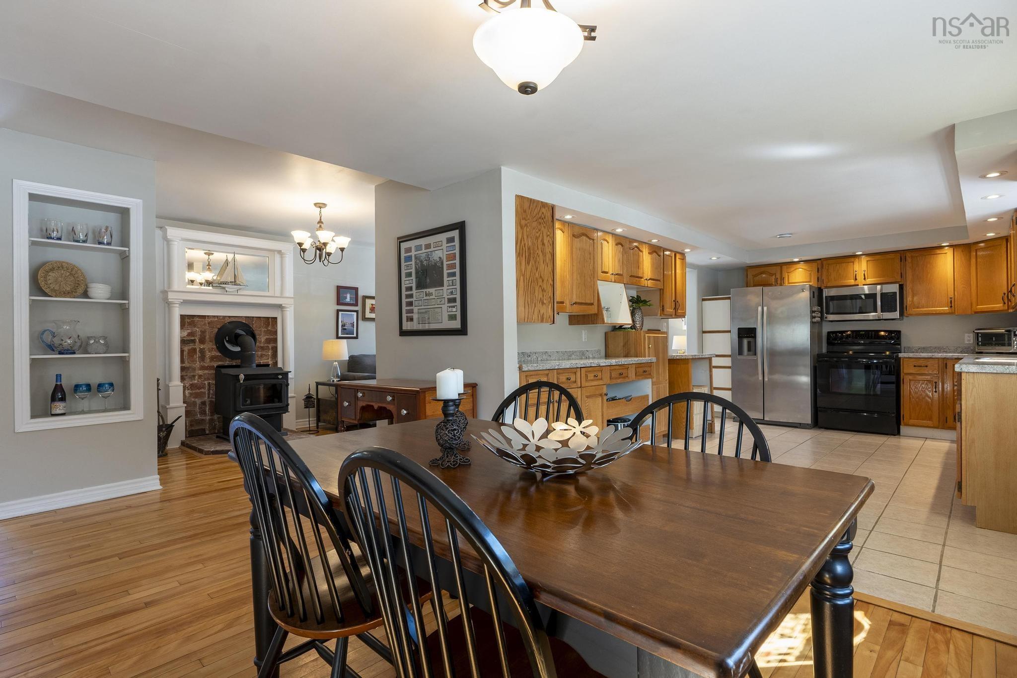 $399,900.00: 158 Middle Village Road, West Dover