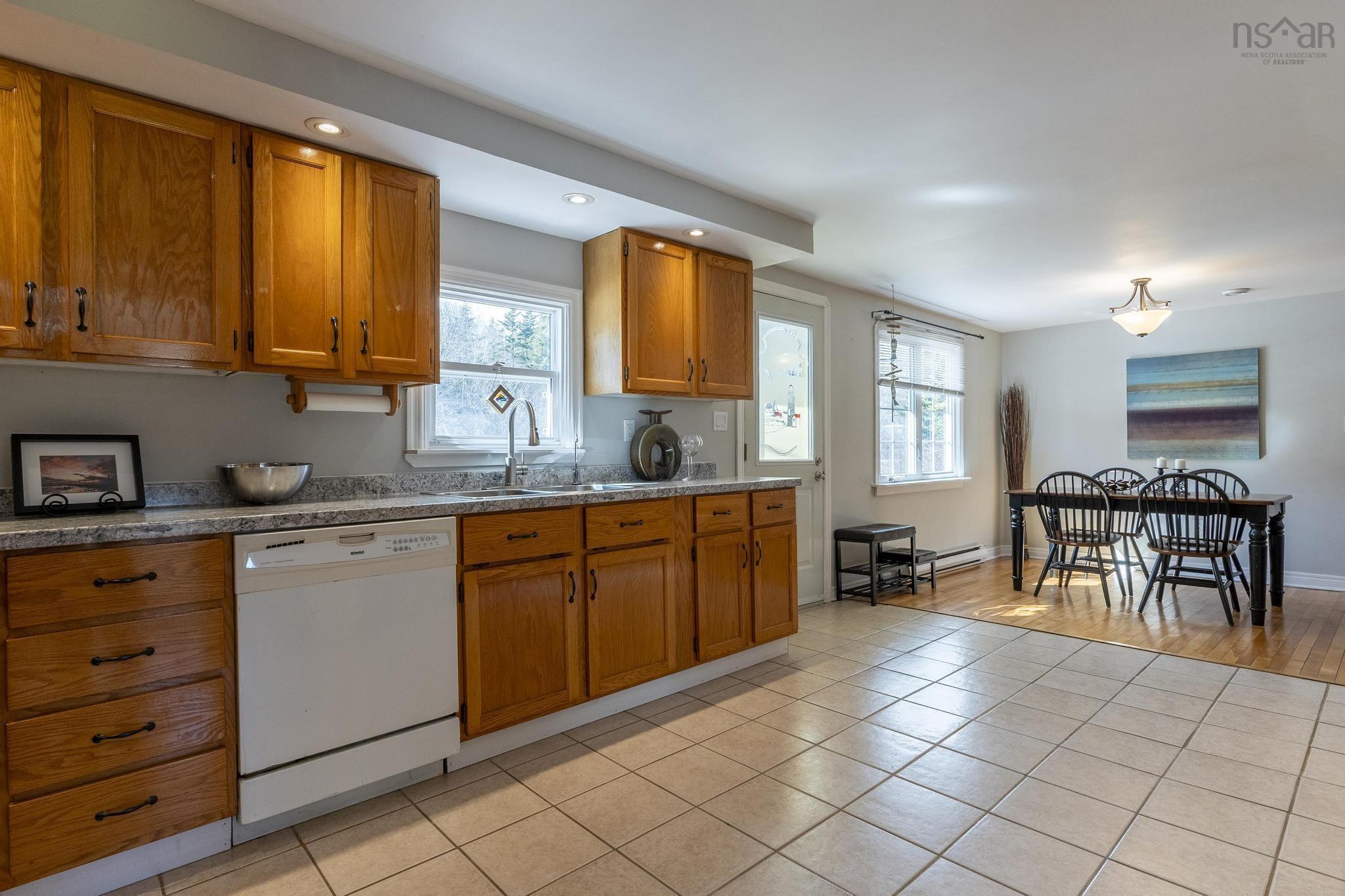 $399,900.00: 158 Middle Village Road, West Dover