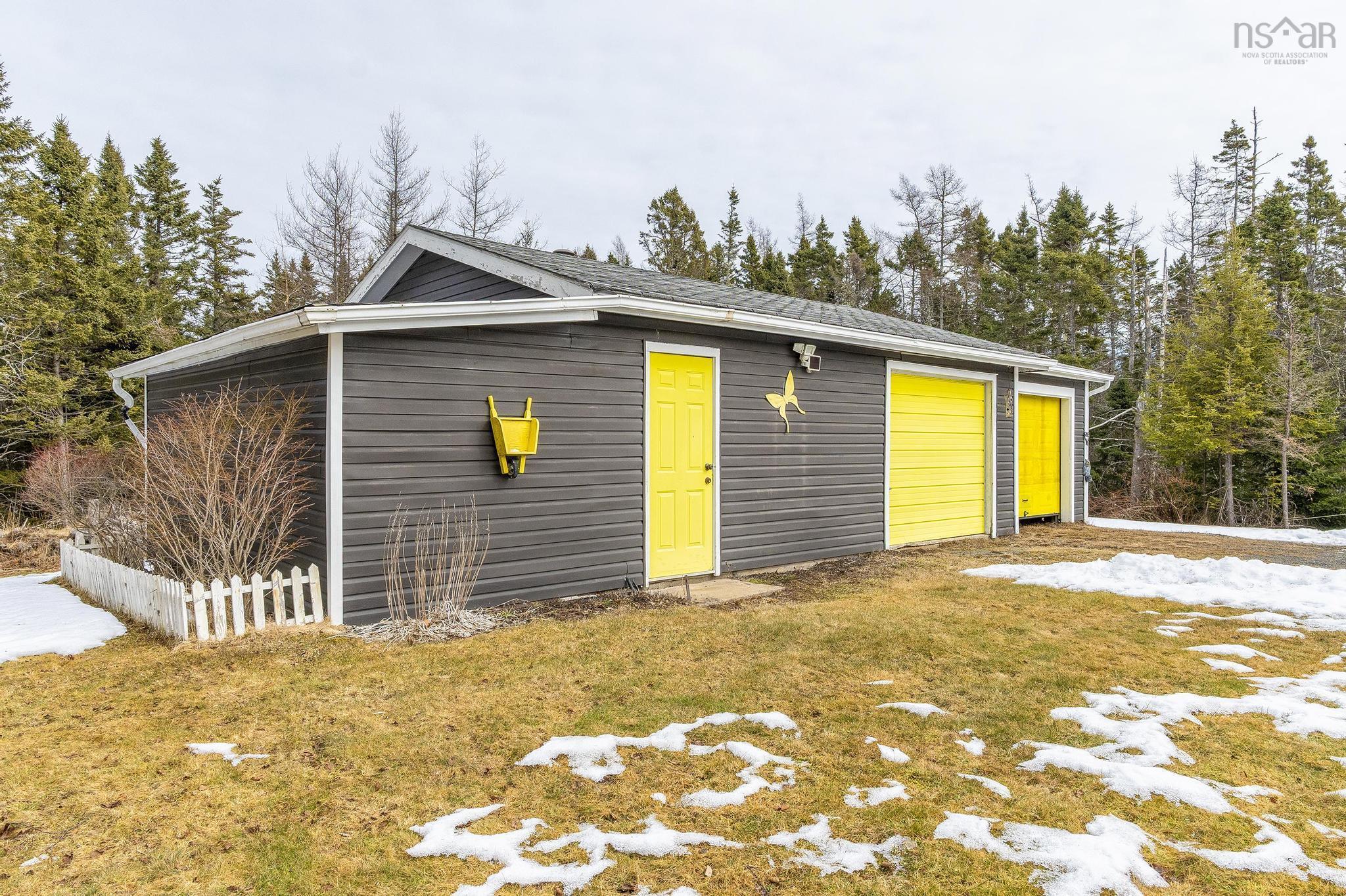 $399,900.00: 158 Middle Village Road, West Dover