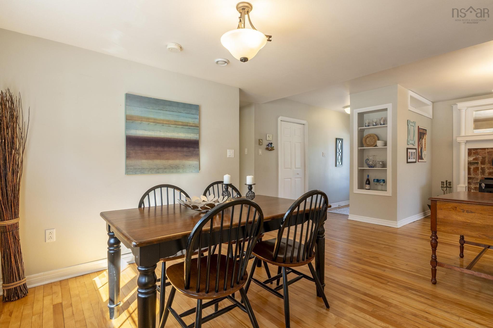 $399,900.00: 158 Middle Village Road, West Dover