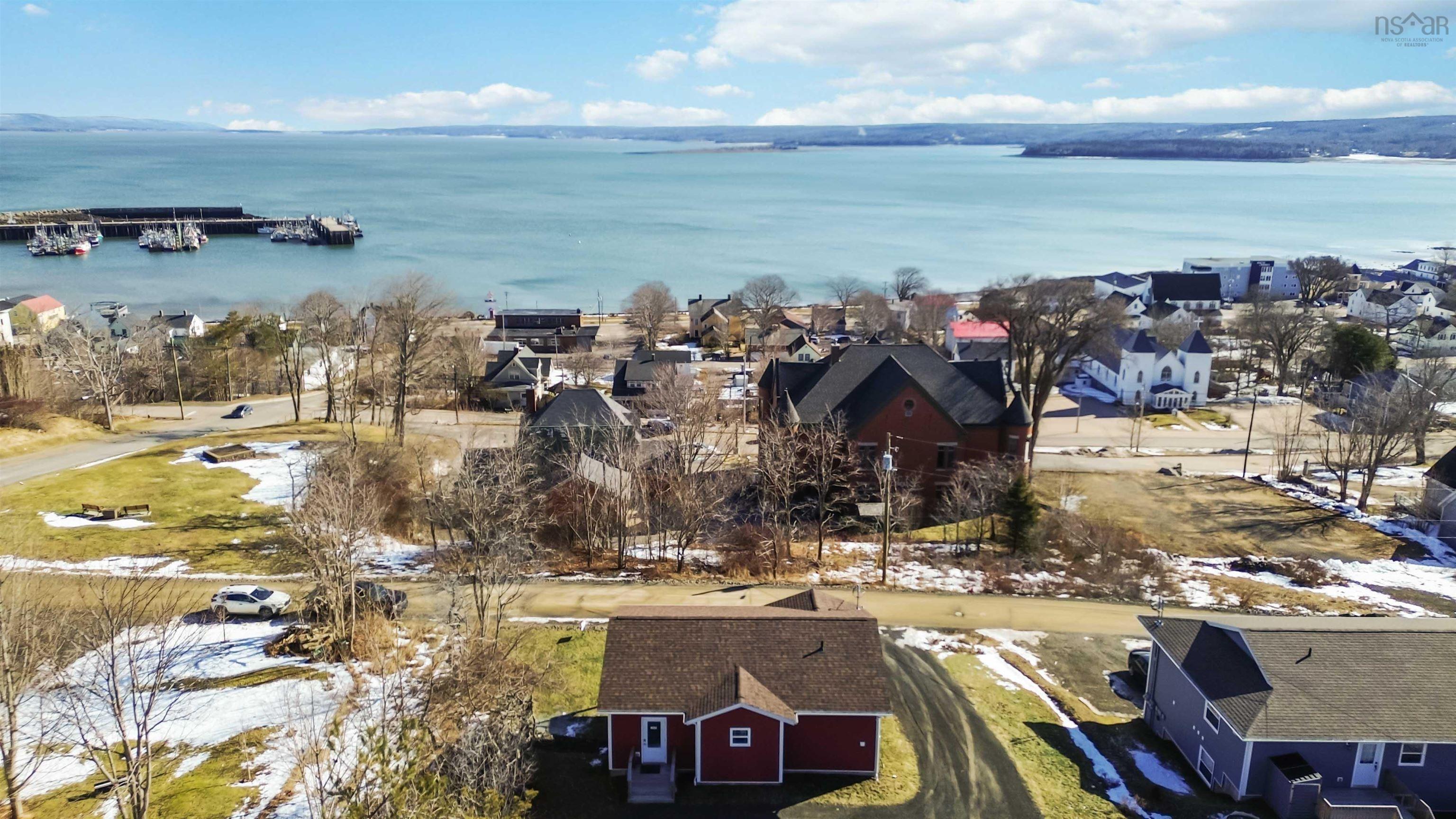 $389,900.00: 109 Second Avenue, Digby