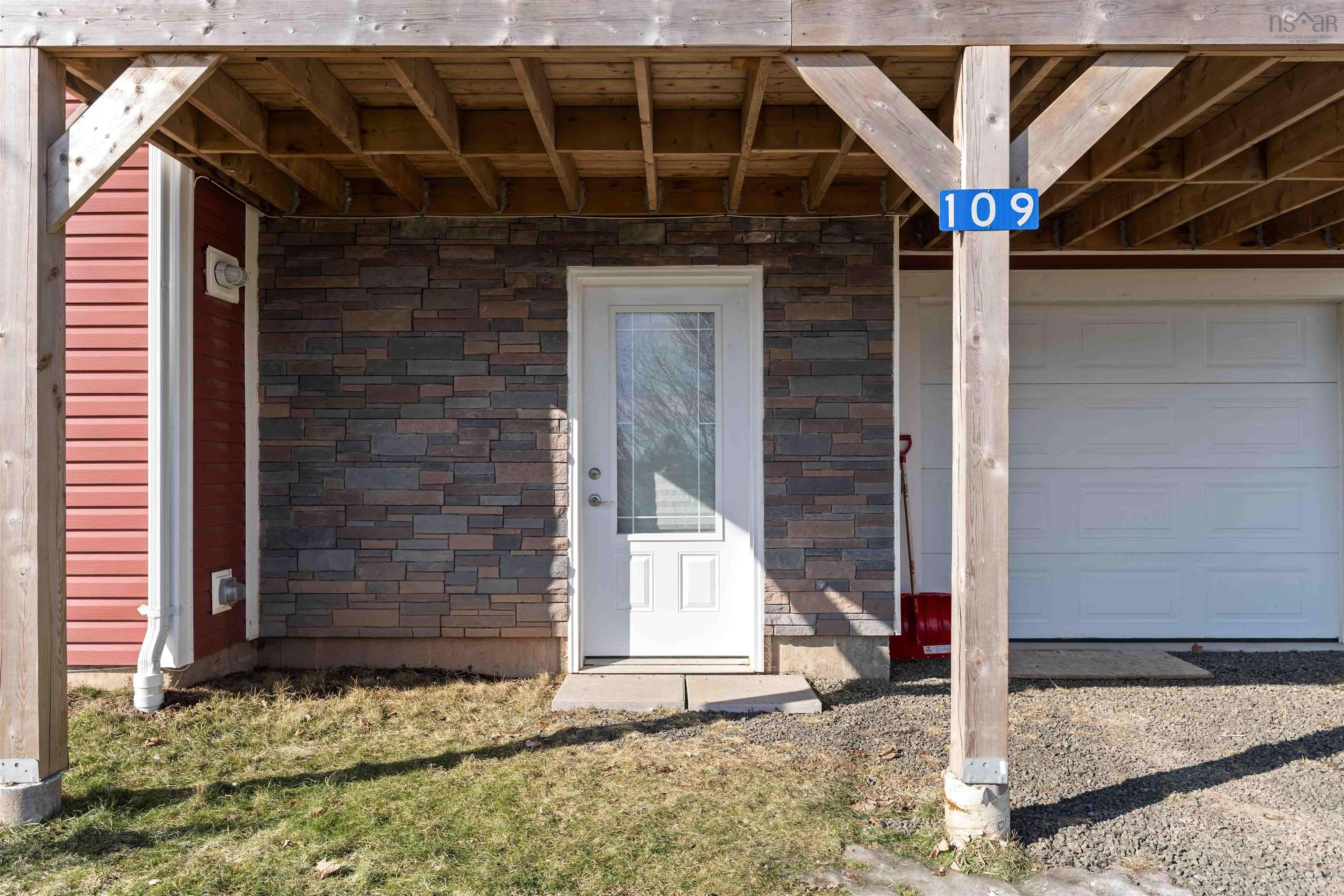 $389,900.00: 109 Second Avenue, Digby