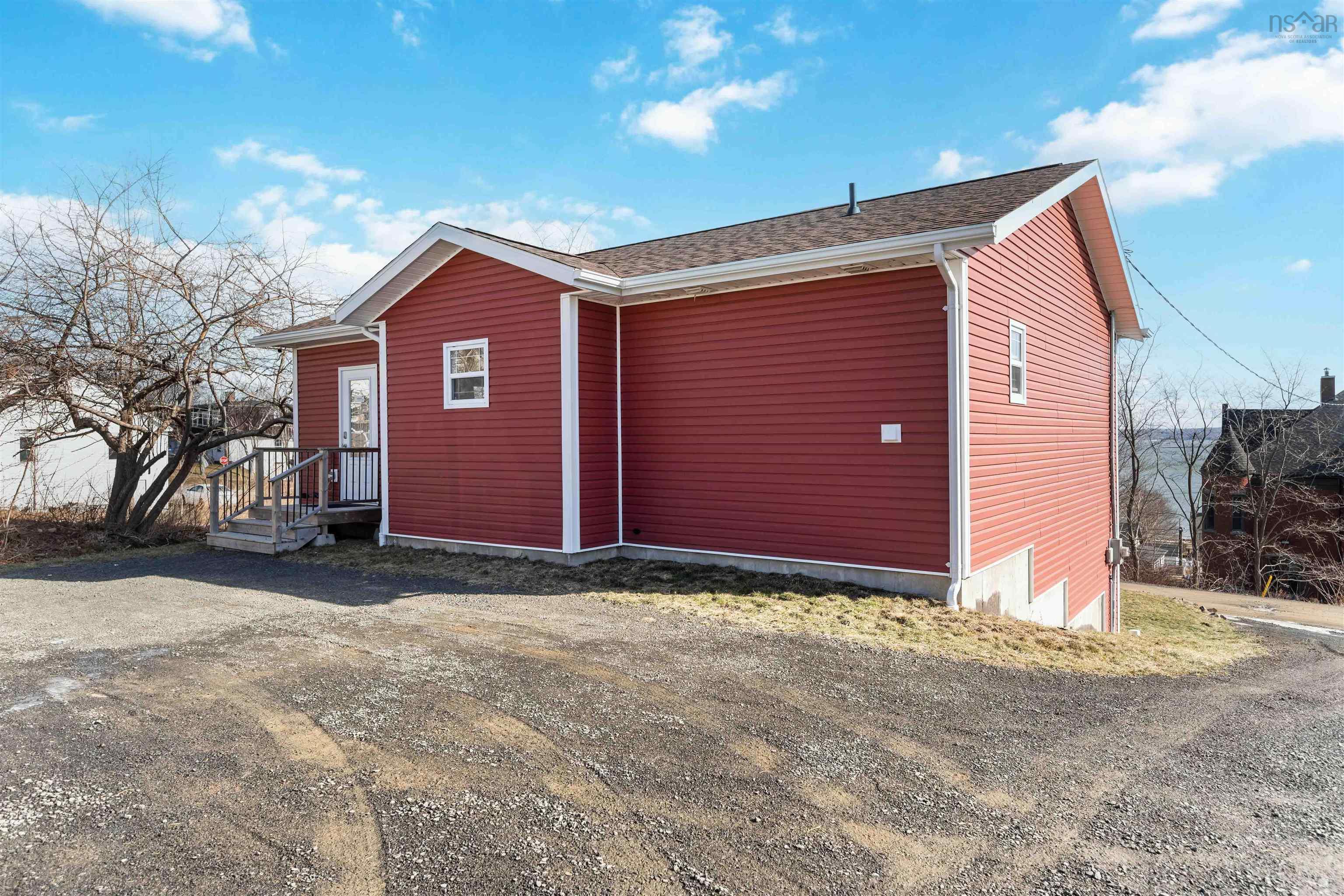 $389,900.00: 109 Second Avenue, Digby