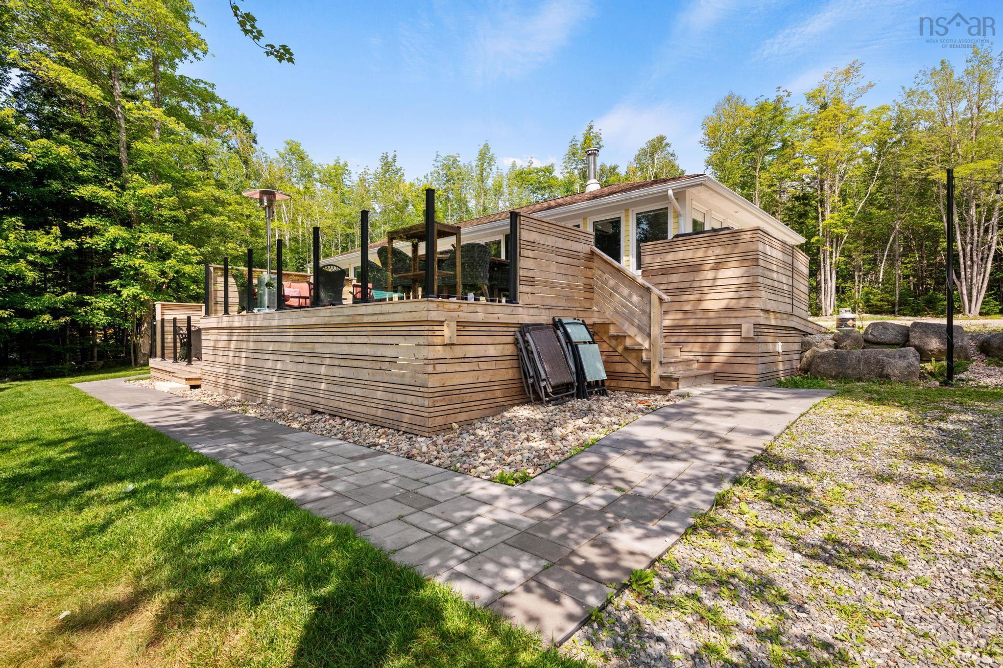 $997,000.00: 121 Oak Drive, Forties