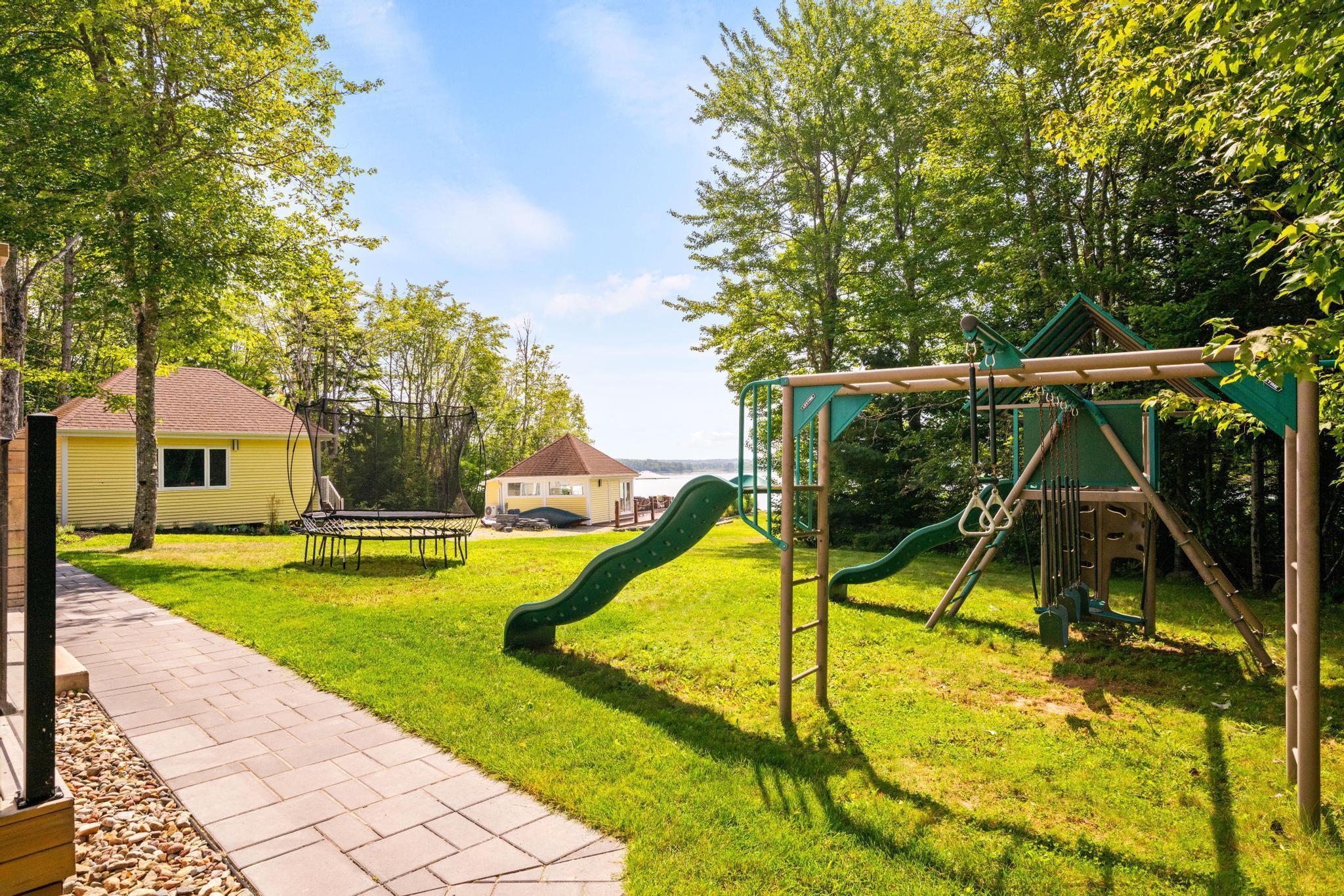 $997,000.00: 121 Oak Drive, Forties