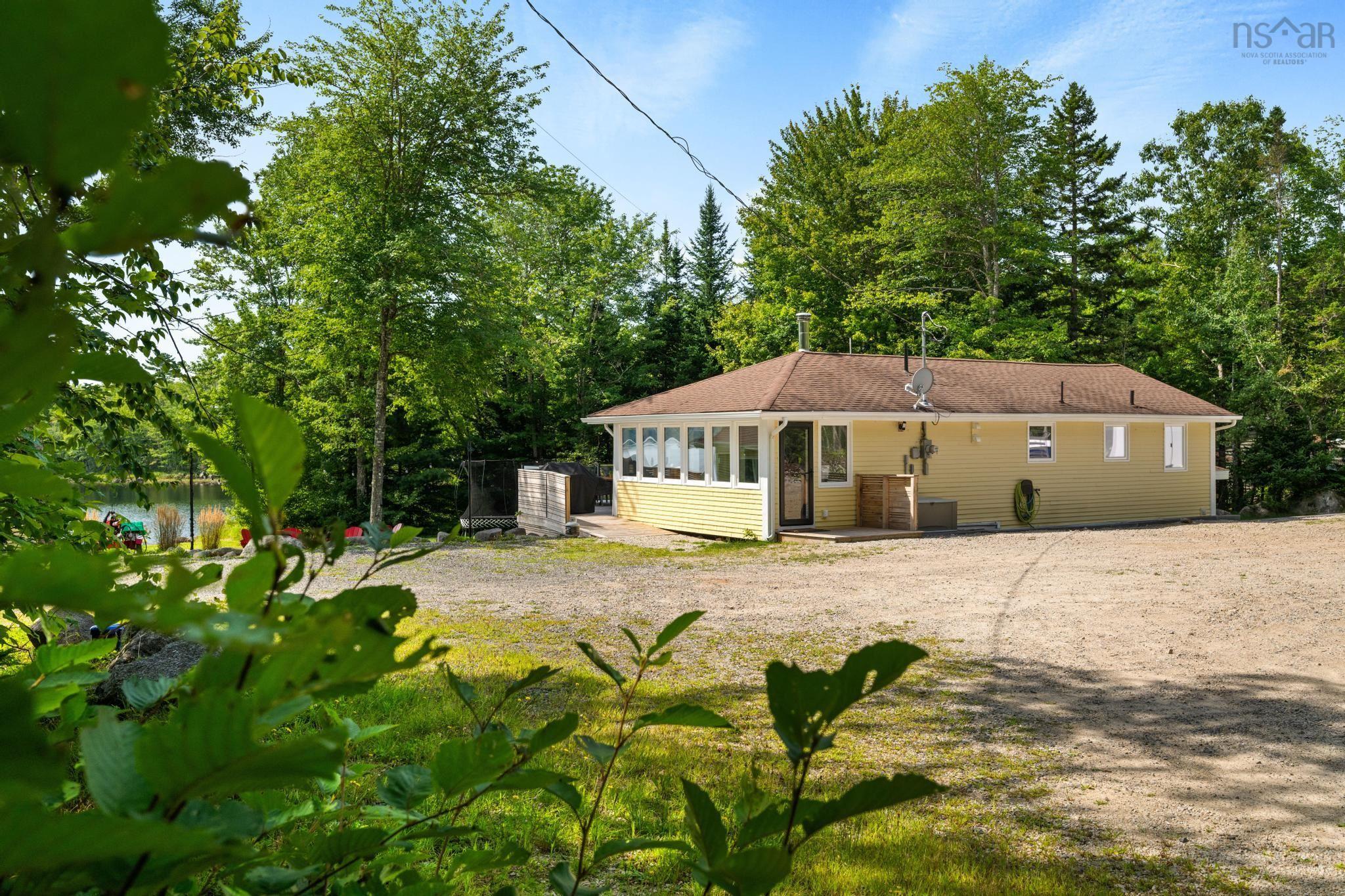 $997,000.00: 121 Oak Drive, Forties