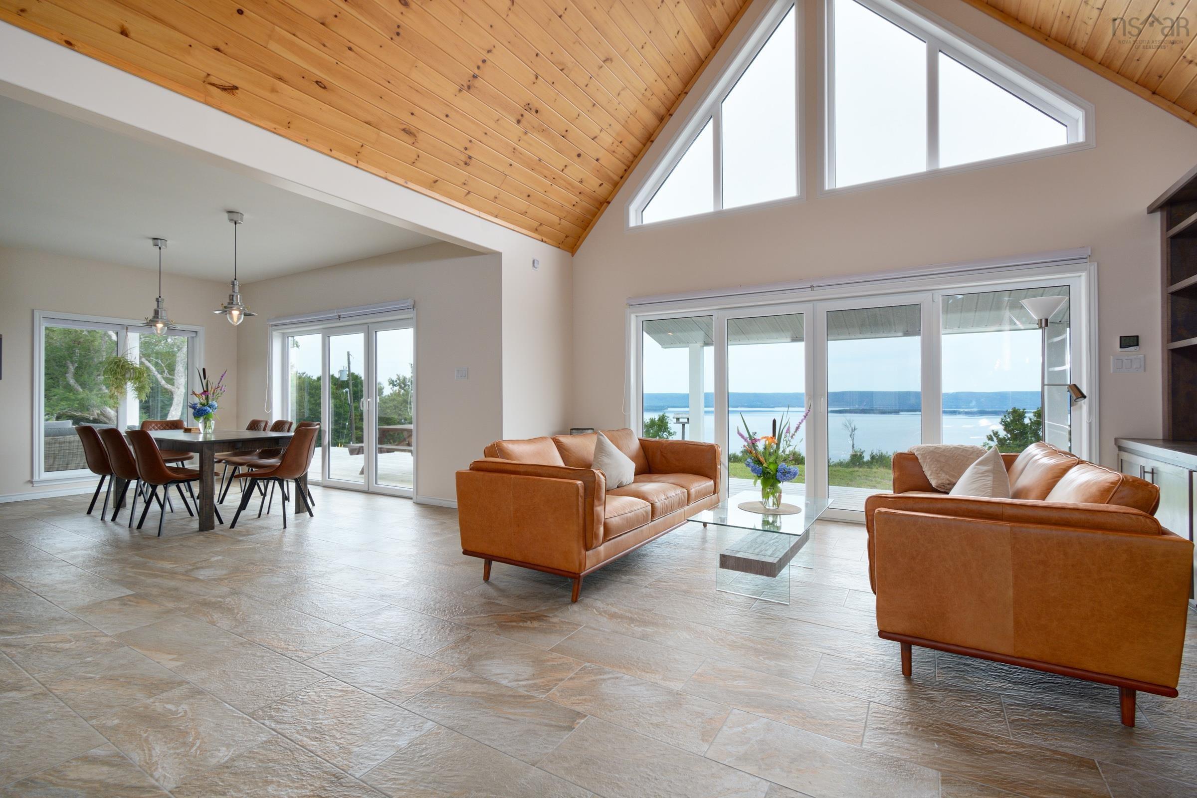 $2,700,000.00: 11 and 23 Golden View Drive, St George