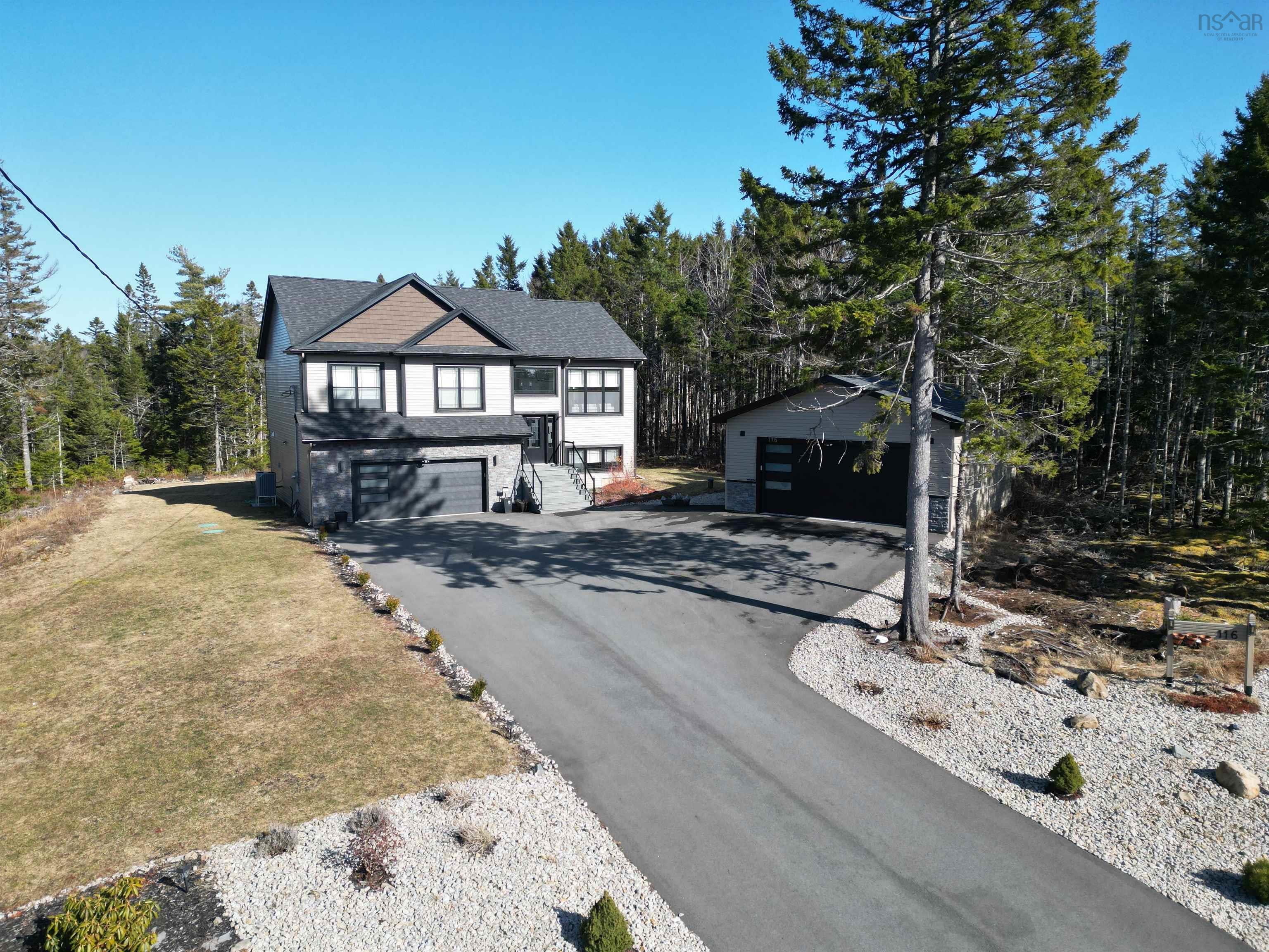 $949,900.00: 116 Azure Court, Middle Sackville