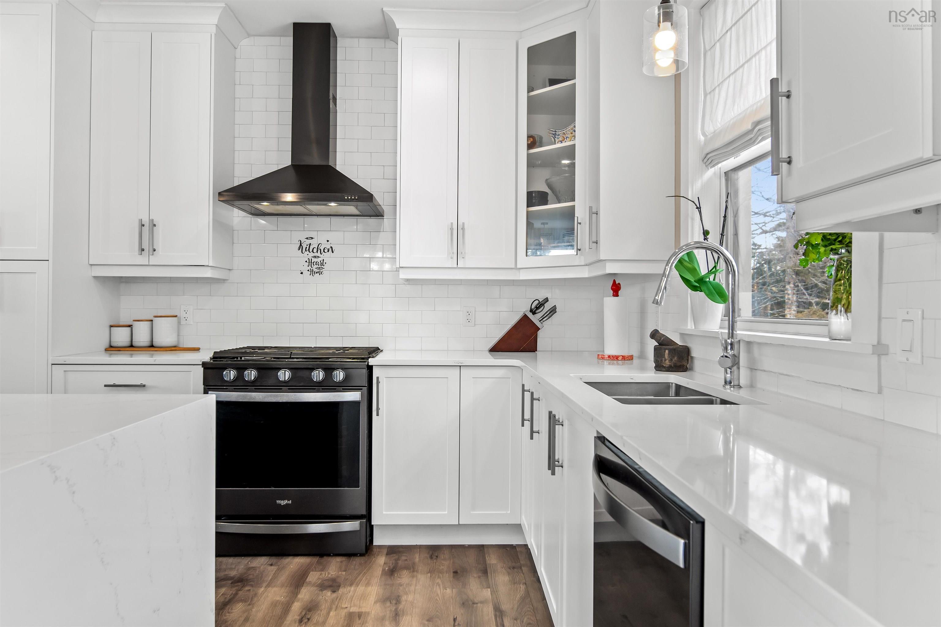 $949,900.00: 116 Azure Court, Middle Sackville
