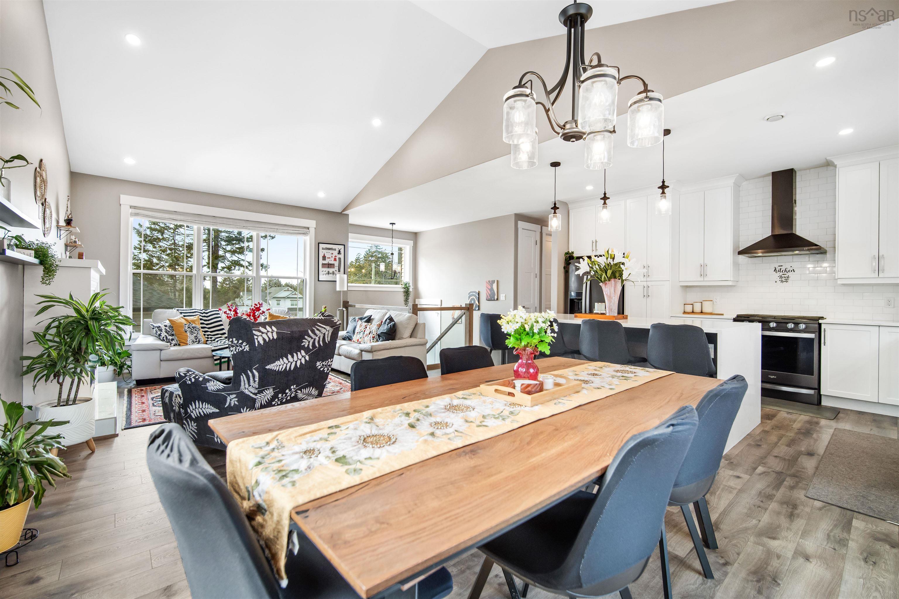 $949,900.00: 116 Azure Court, Middle Sackville