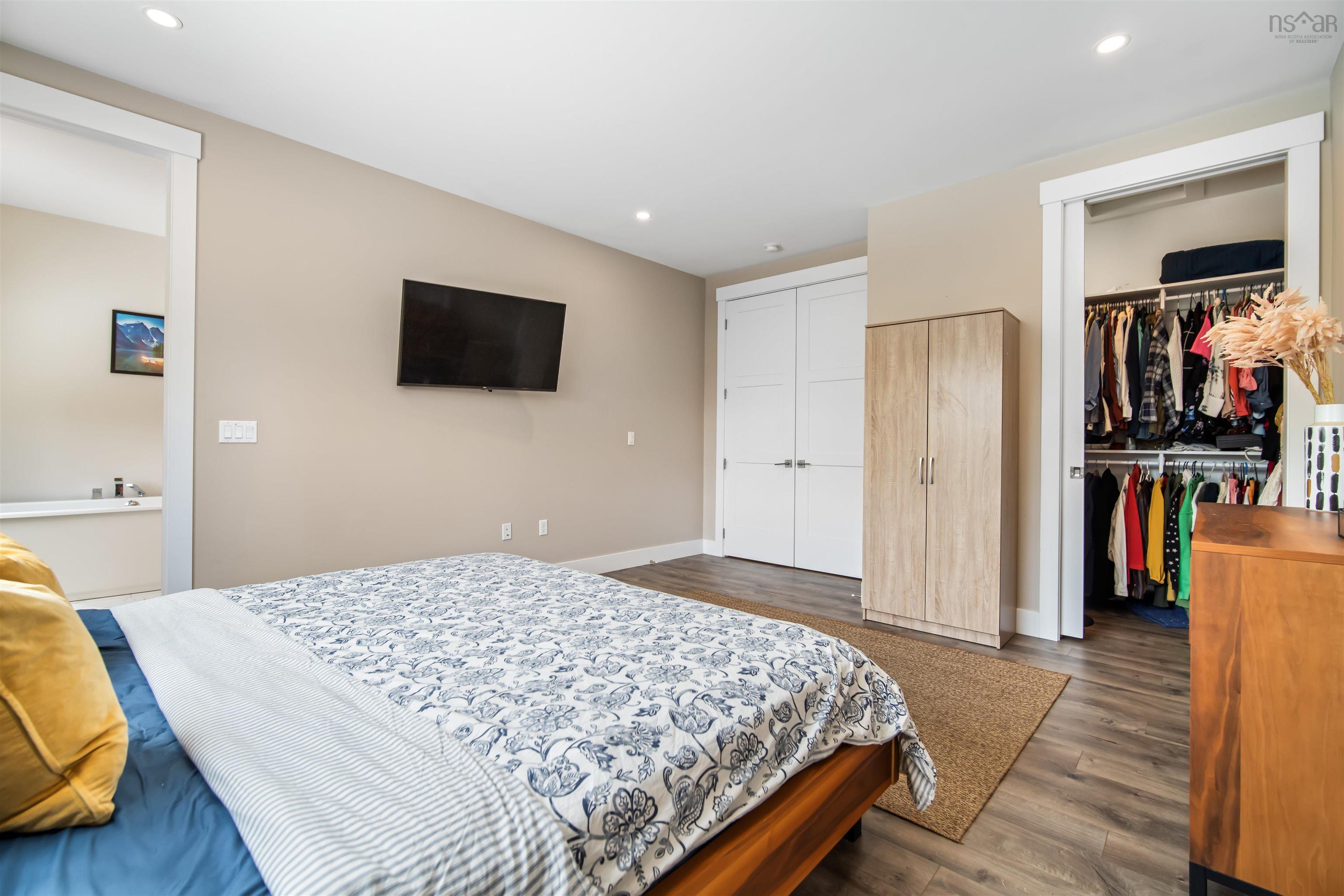 $949,900.00: 116 Azure Court, Middle Sackville