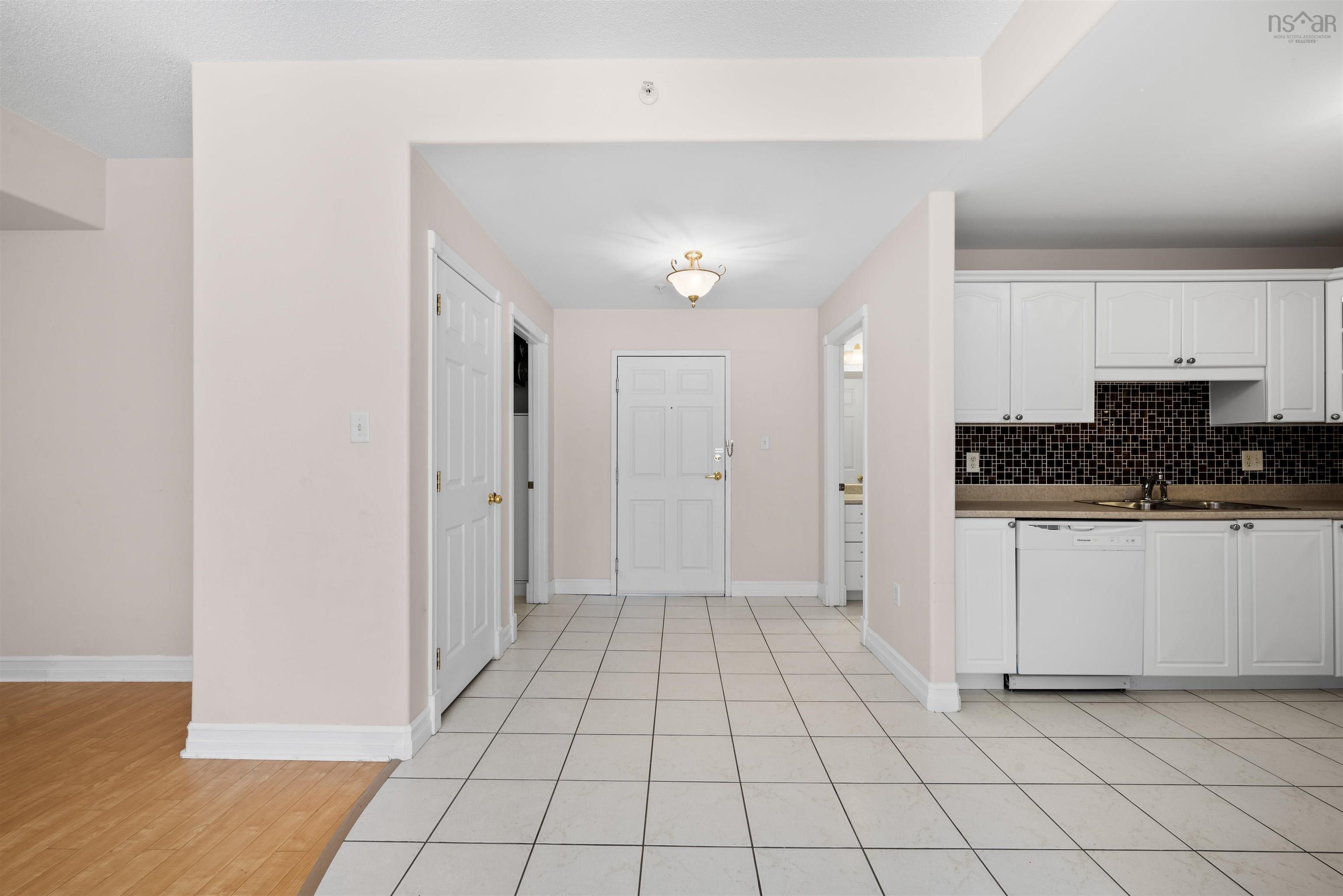 $390,000.00: 500 50 Nelsons Landing Boulevard, Bedford