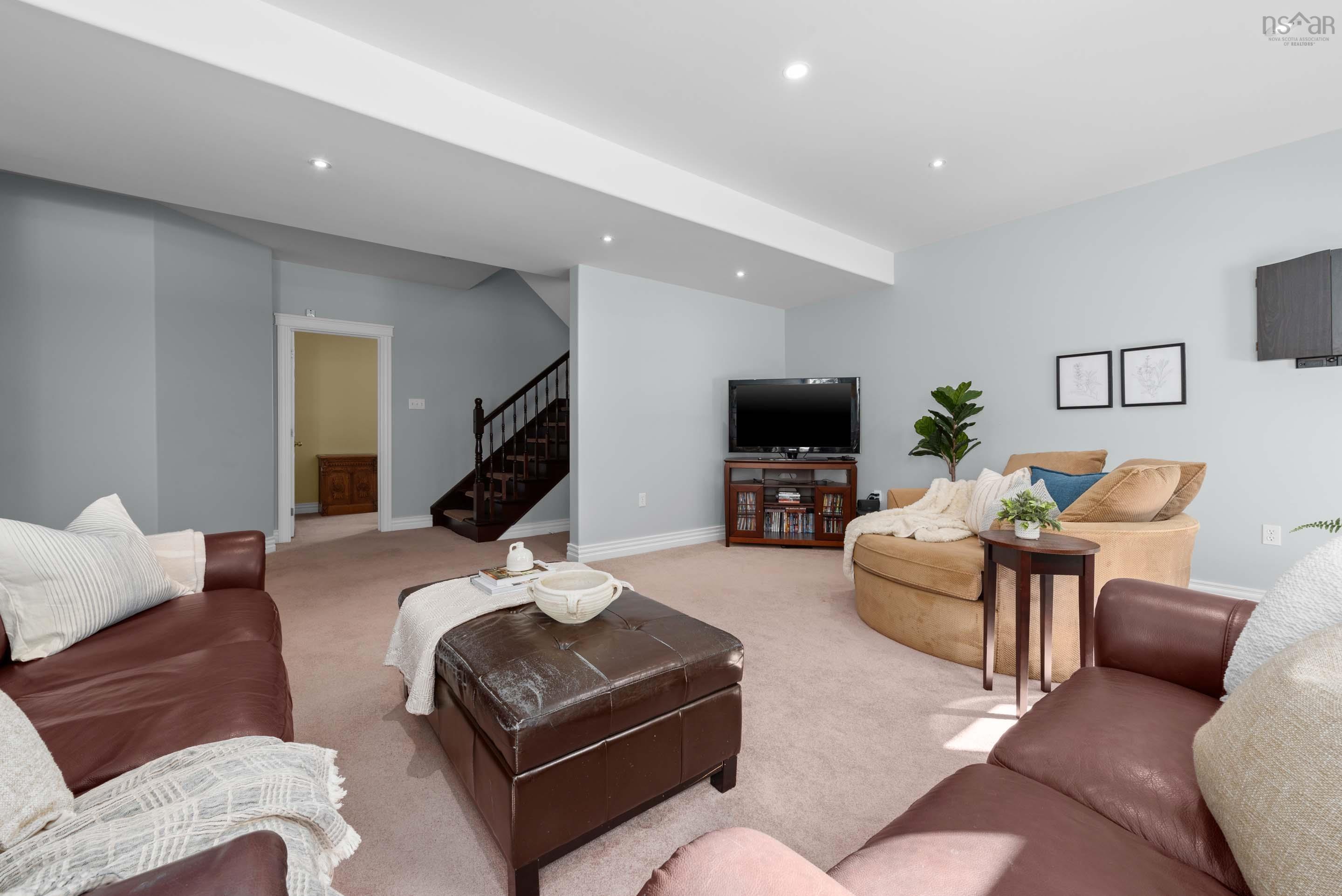 $1,199,000.00: 144 Aberdeen Drive, Fall River