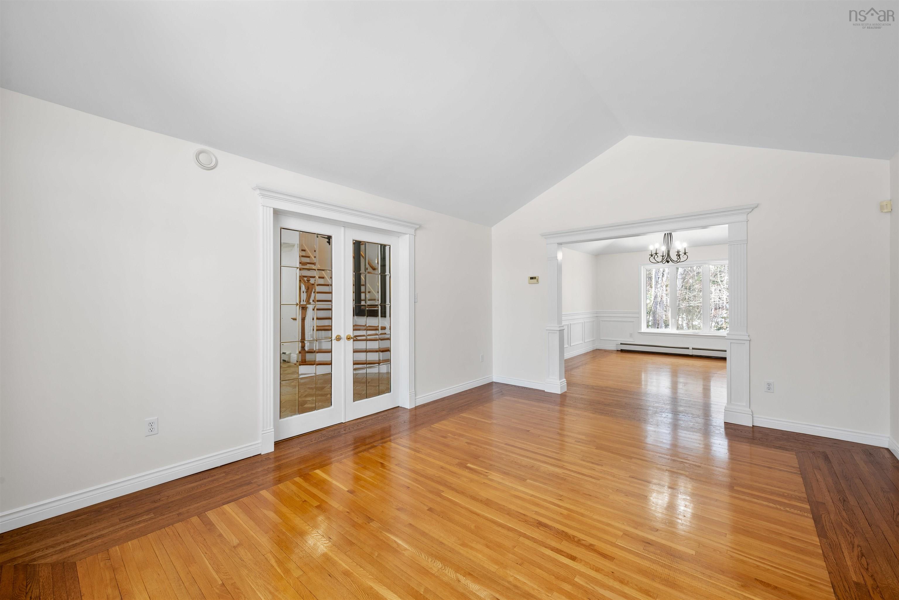 $999,000.00: 54 Ahmadi Crescent, Bedford South