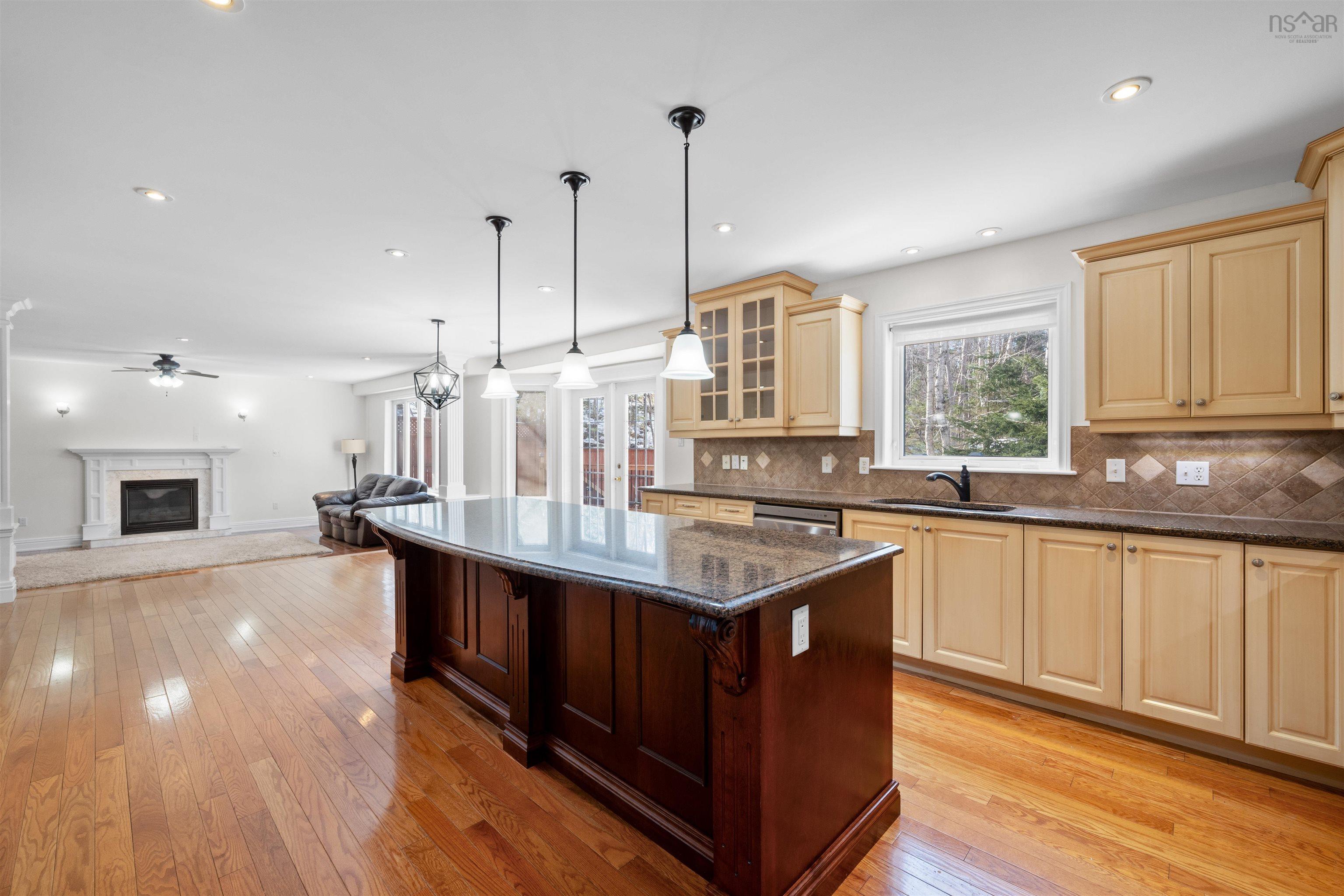 $999,000.00: 54 Ahmadi Crescent, Bedford South