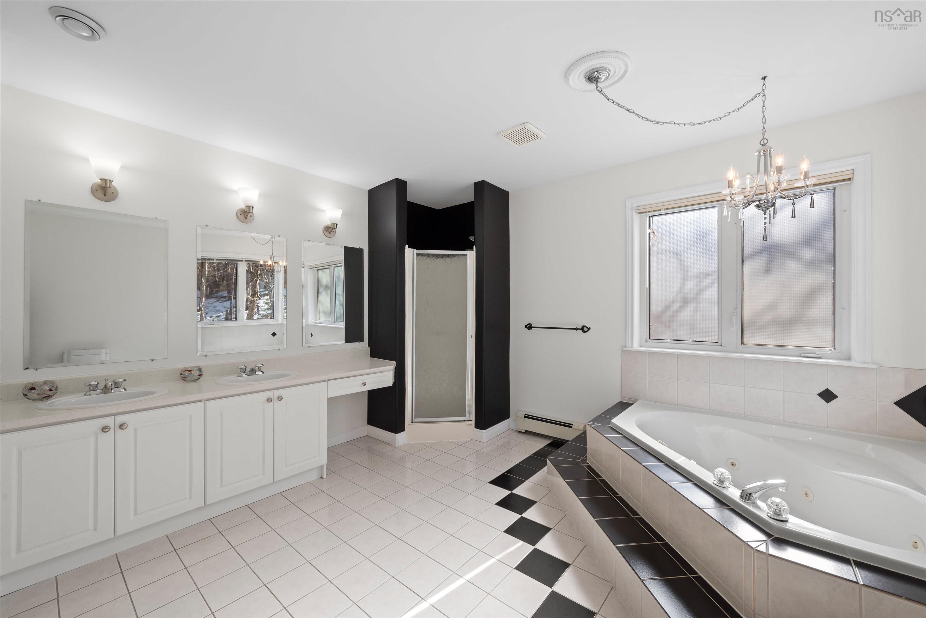 $999,000.00: 54 Ahmadi Crescent, Bedford South