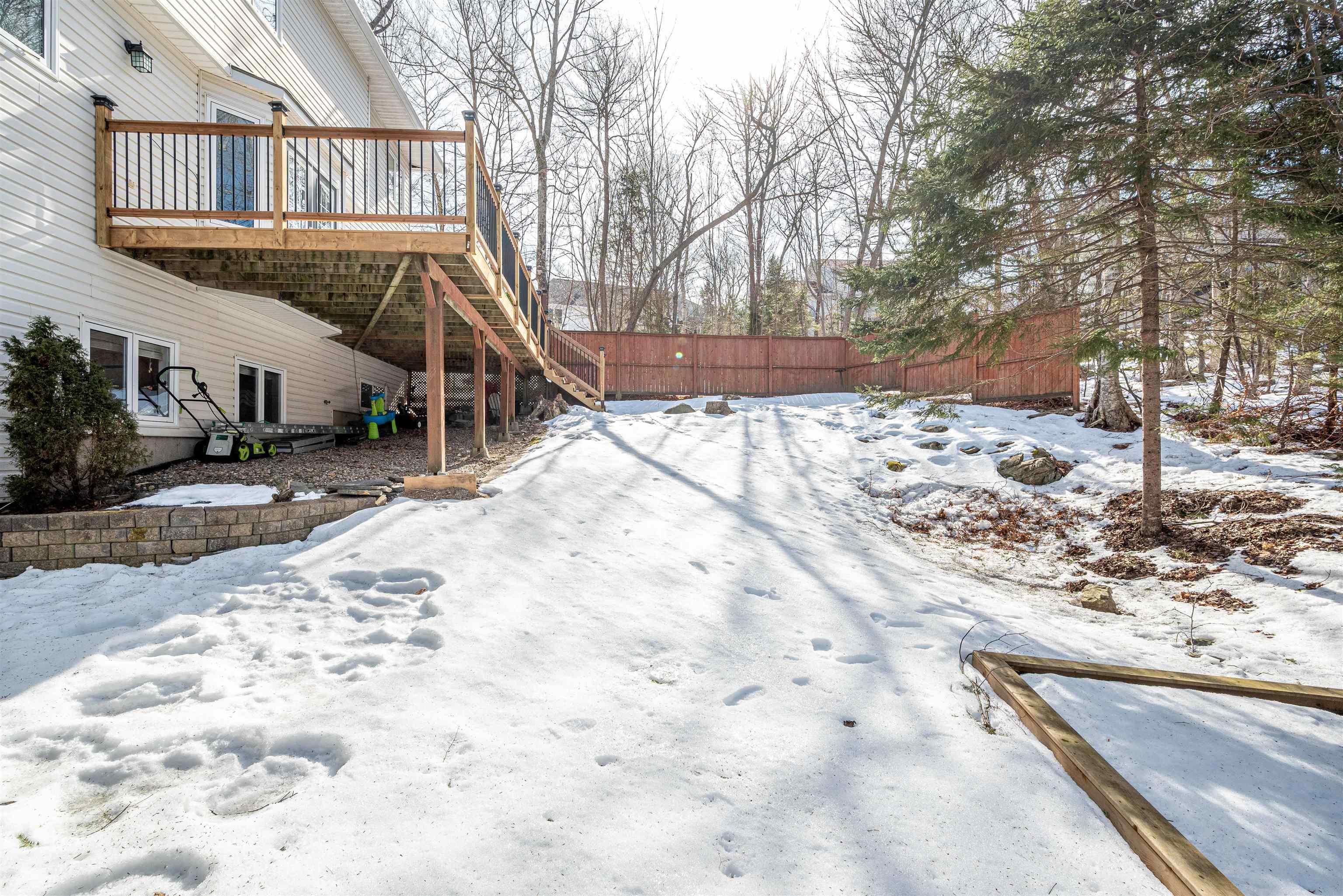 $999,000.00: 54 Ahmadi Crescent, Bedford South