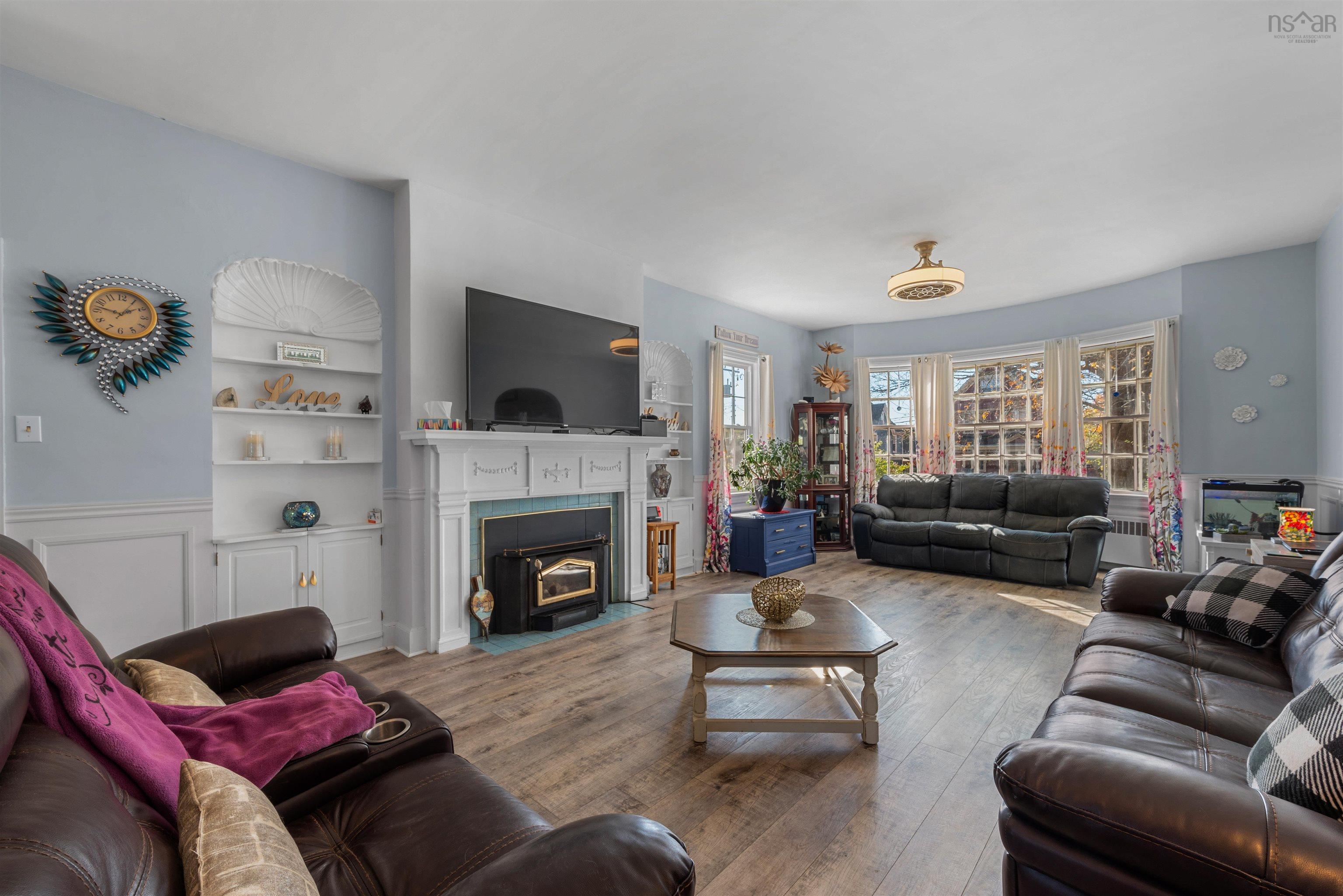 $850,000.00: 307 King Street, Windsor