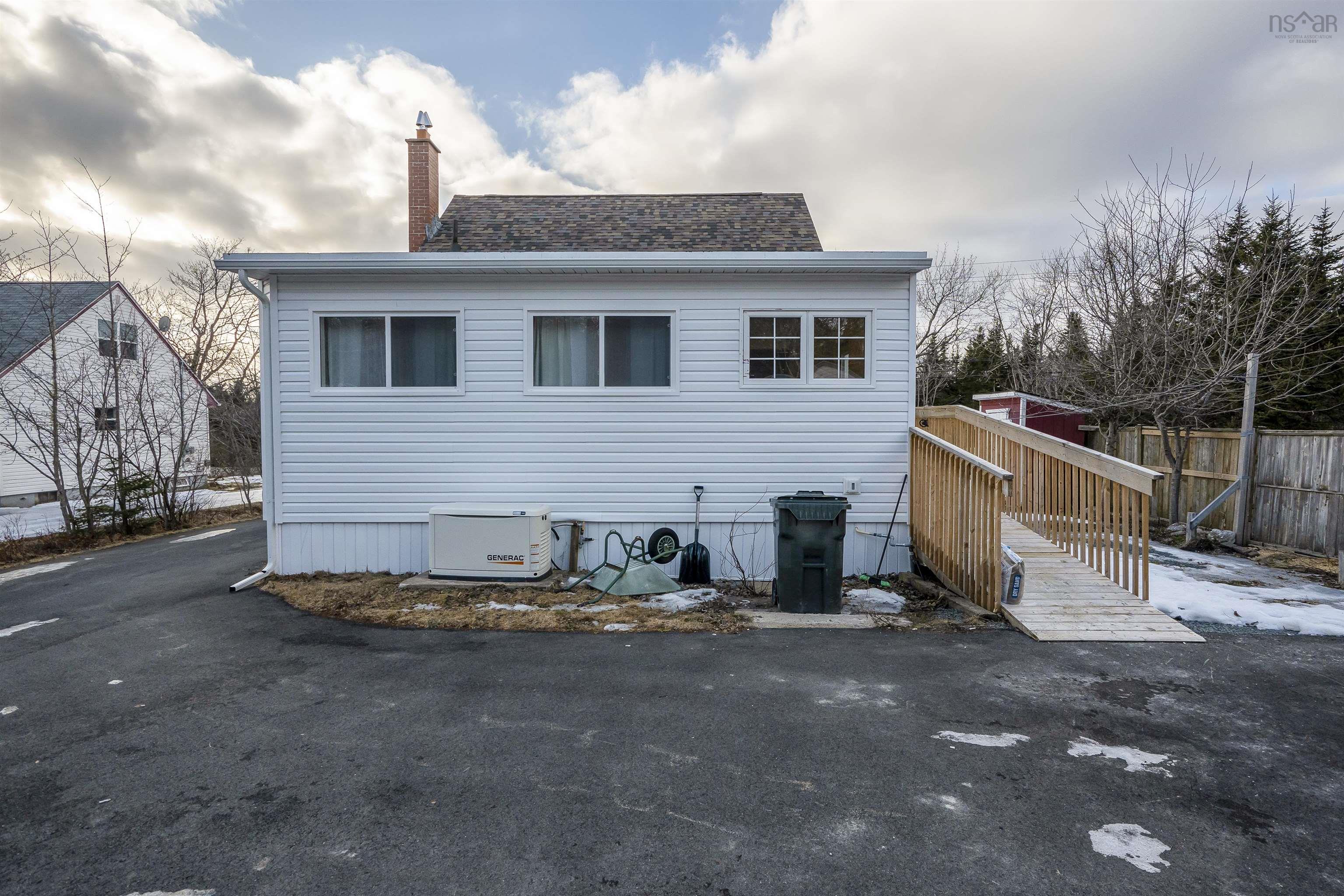 $349,900.00: 1502 Prospect Road, Hatchet Lake