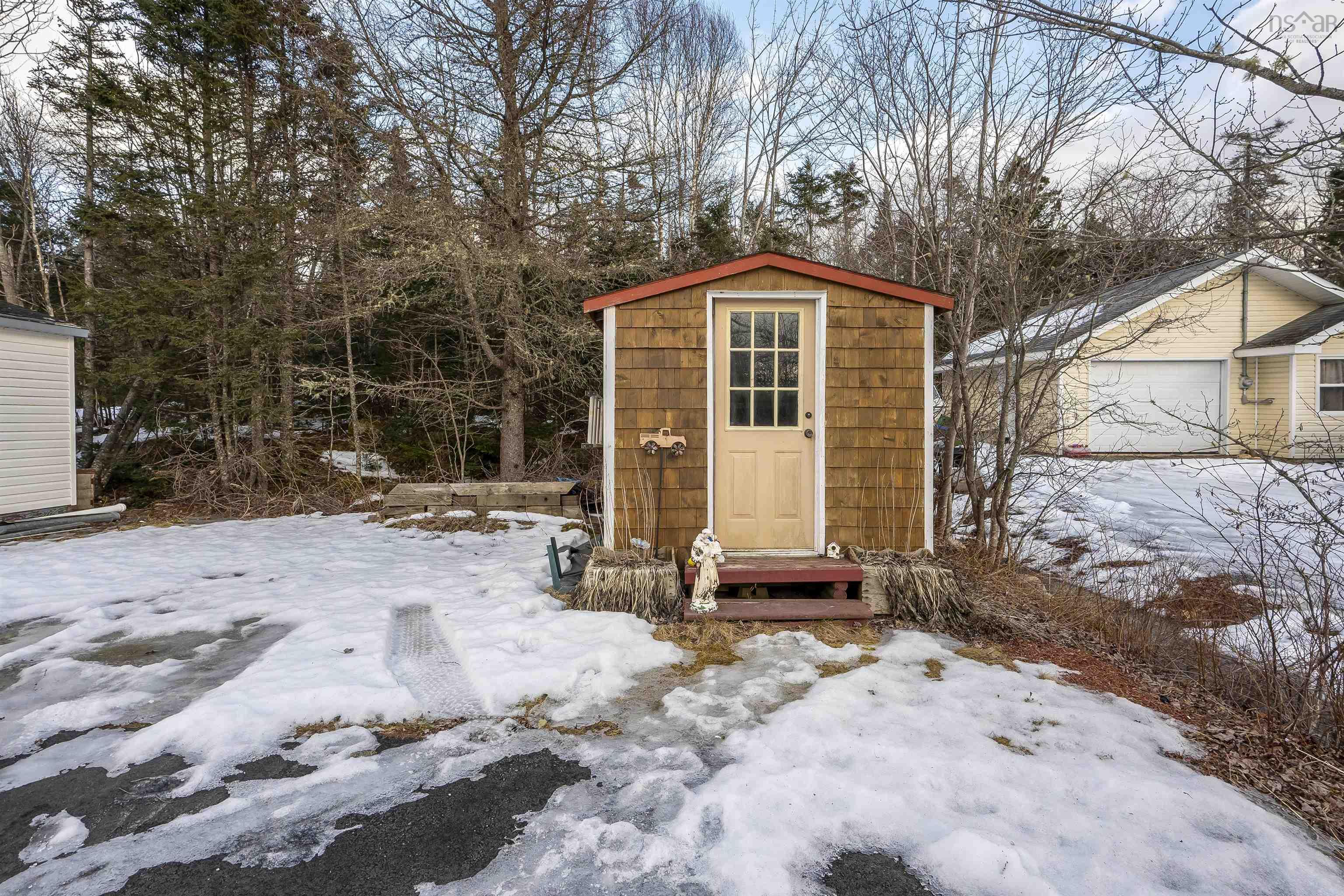 $349,900.00: 1502 Prospect Road, Hatchet Lake