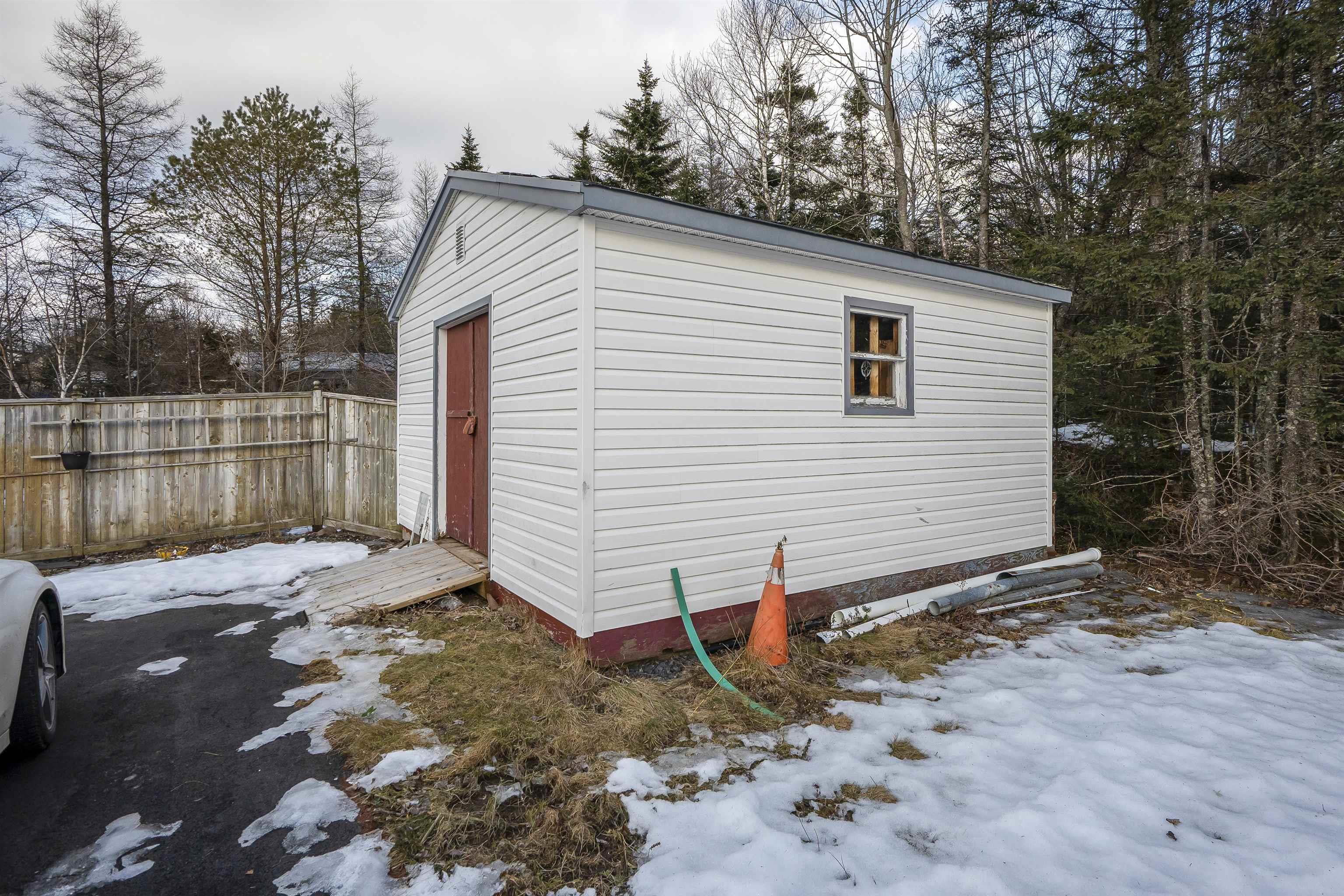 $349,900.00: 1502 Prospect Road, Hatchet Lake