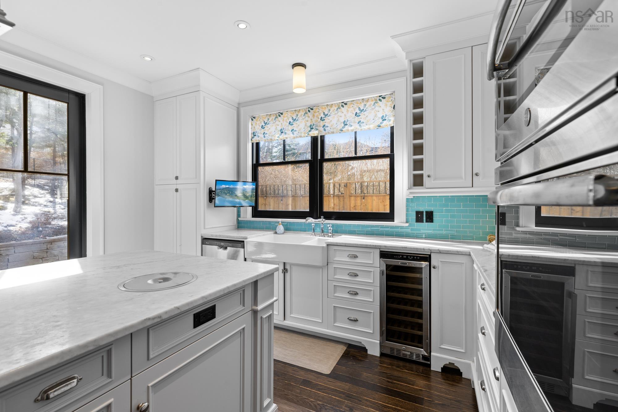 $1,895,000.00: 15 Pinehaven Drive, Halifax