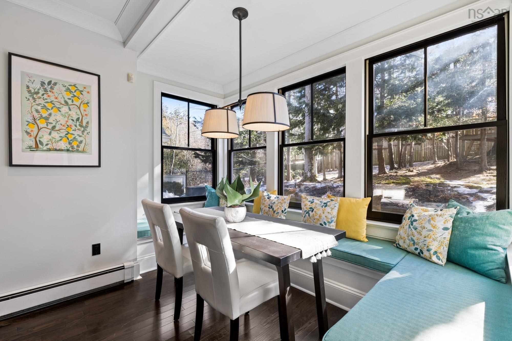 $1,895,000.00: 15 Pinehaven Drive, Halifax