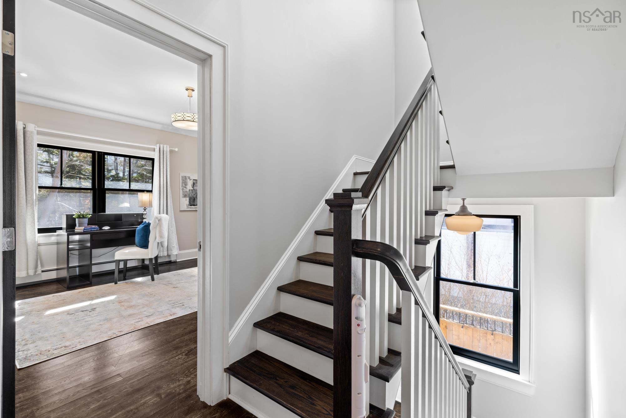 $1,895,000.00: 15 Pinehaven Drive, Halifax