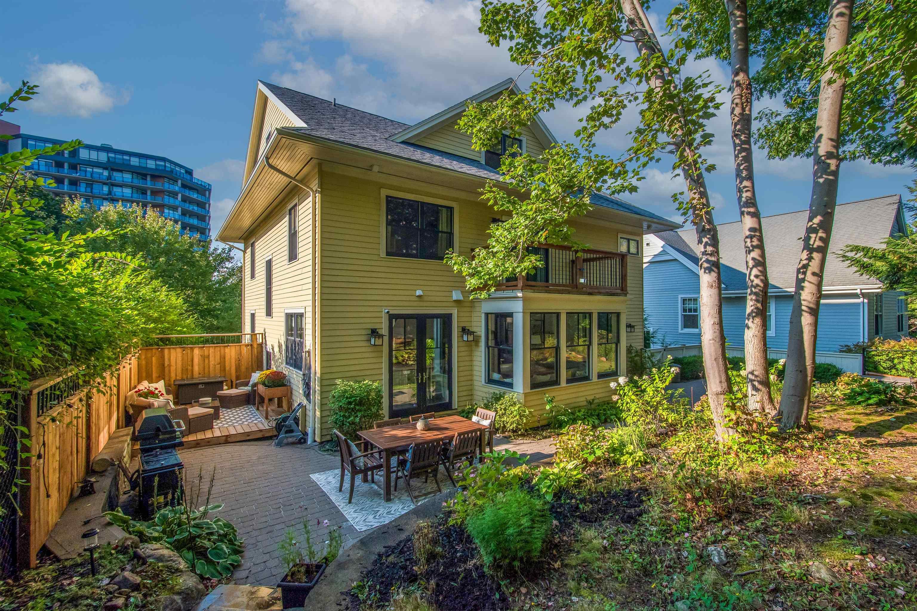 $1,895,000.00: 15 Pinehaven Drive, Halifax