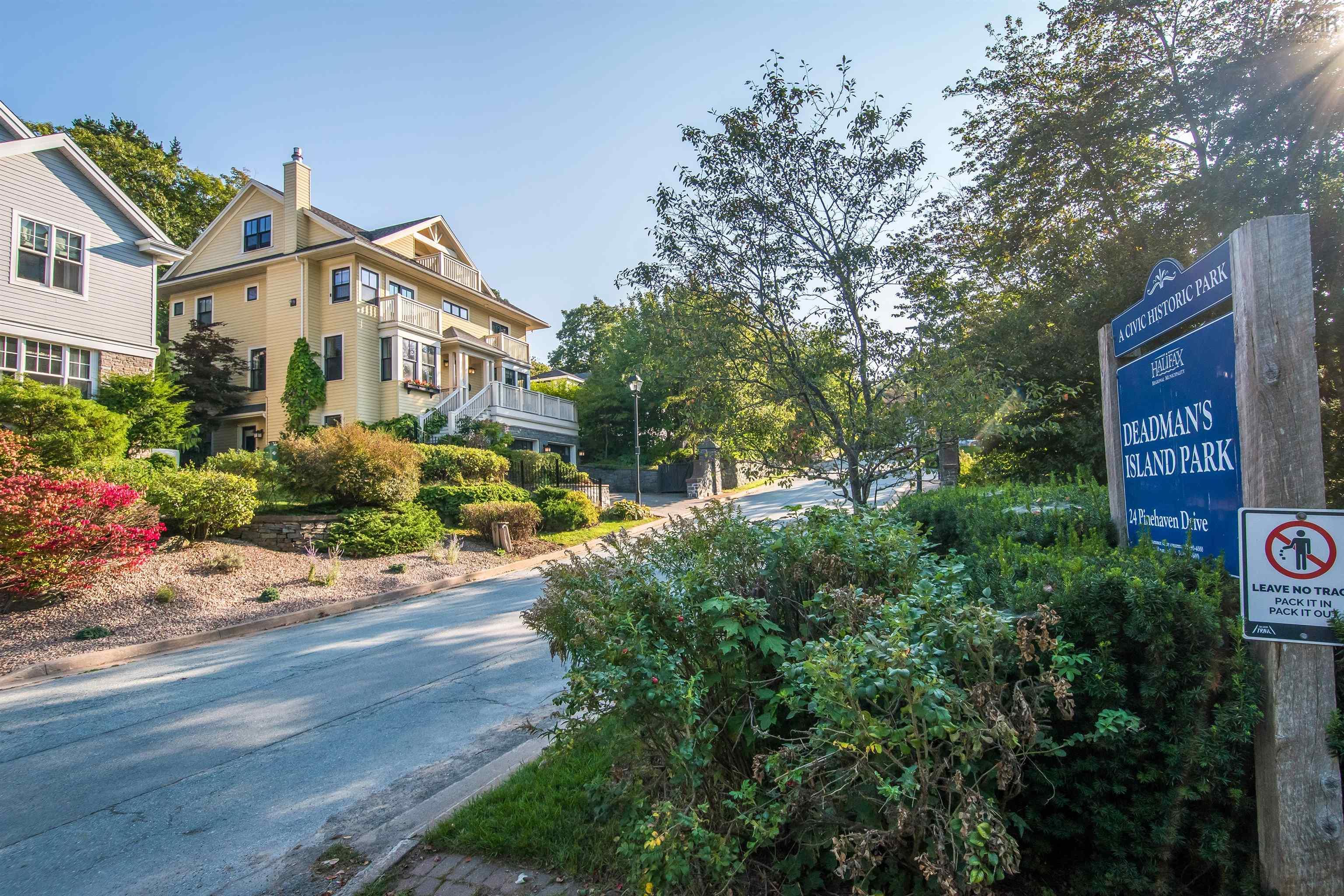 $1,895,000.00: 15 Pinehaven Drive, Halifax