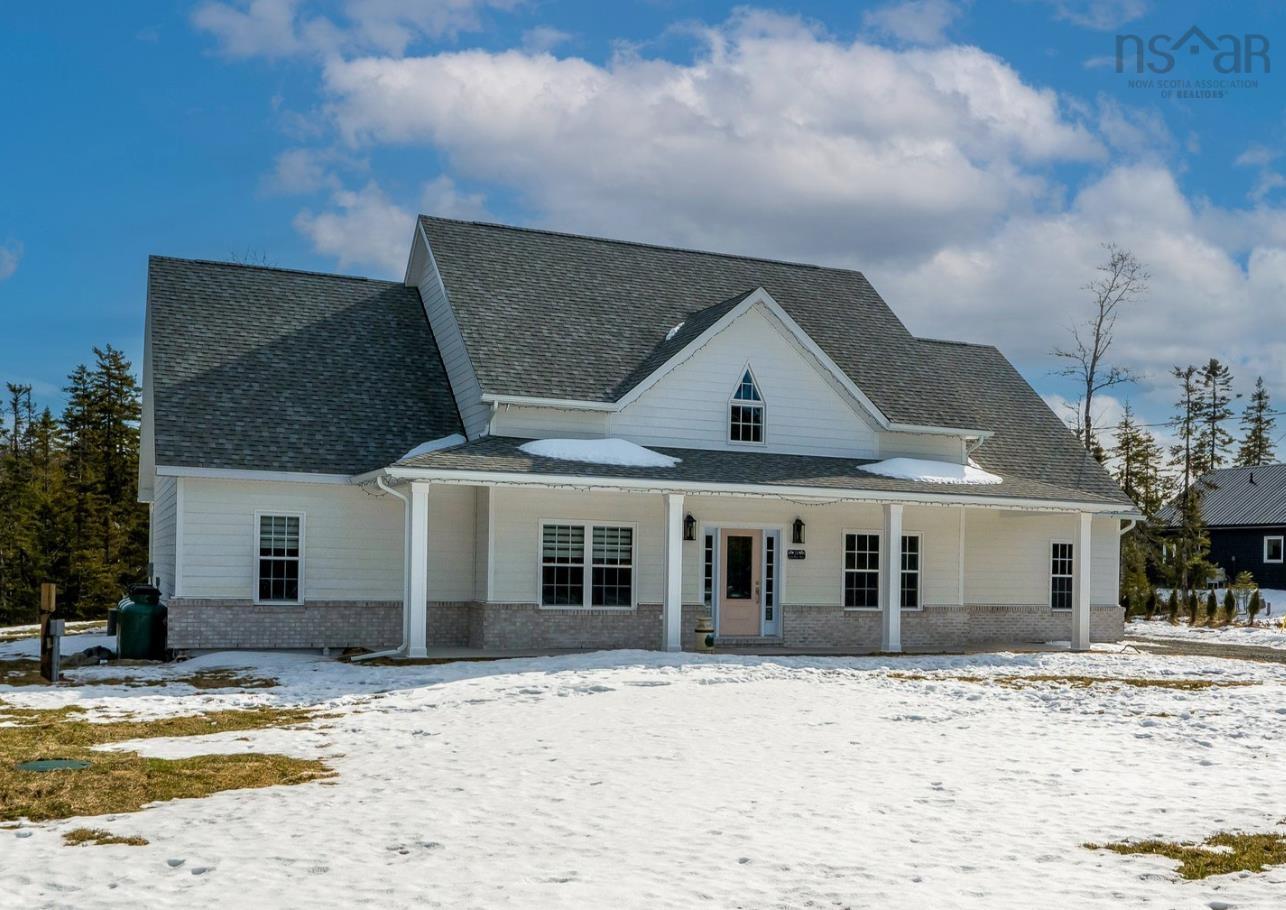 $779,900.00: 103 78 Loon Point Trail, East Uniacke