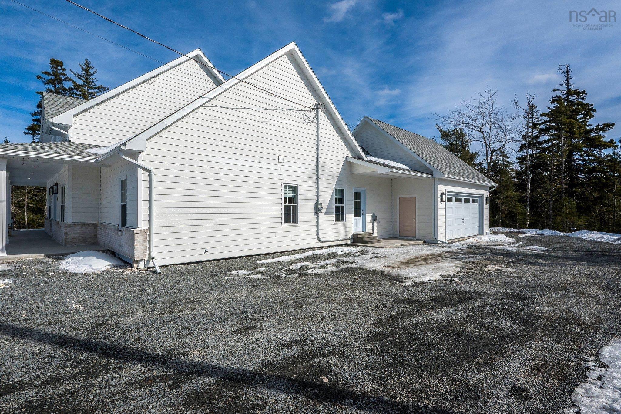 $779,900.00: 103 78 Loon Point Trail, East Uniacke