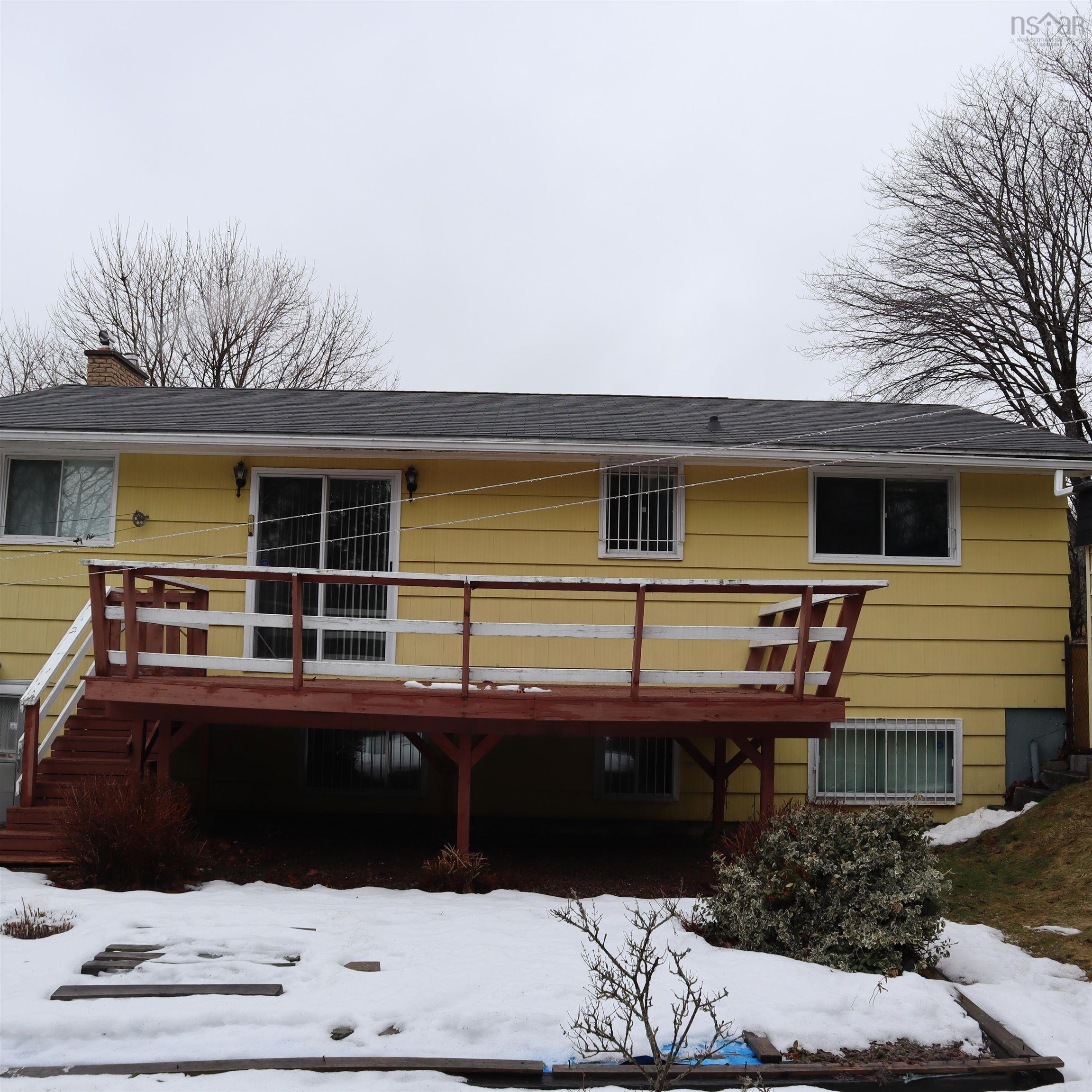 $425,000.00: 17 Gourok Avenue, Dartmouth