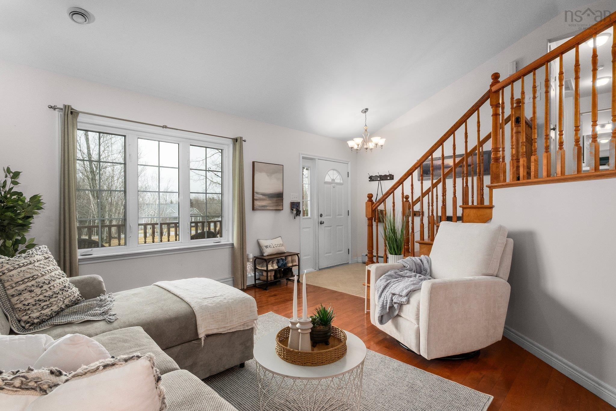 $650,000.00: 98 Whitney Maurice Drive, Enfield