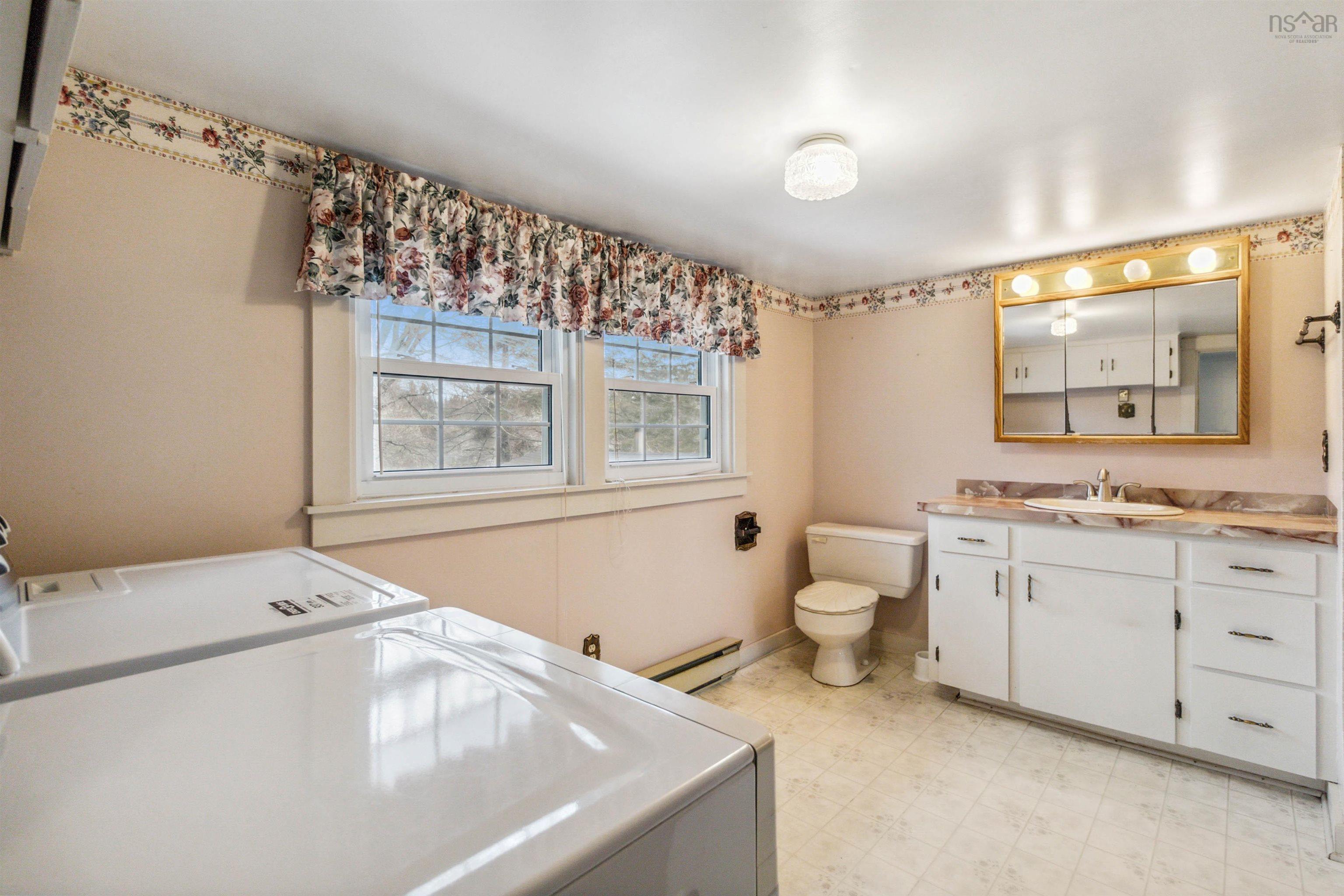 $249,900.00: 169 School Street, New Germany