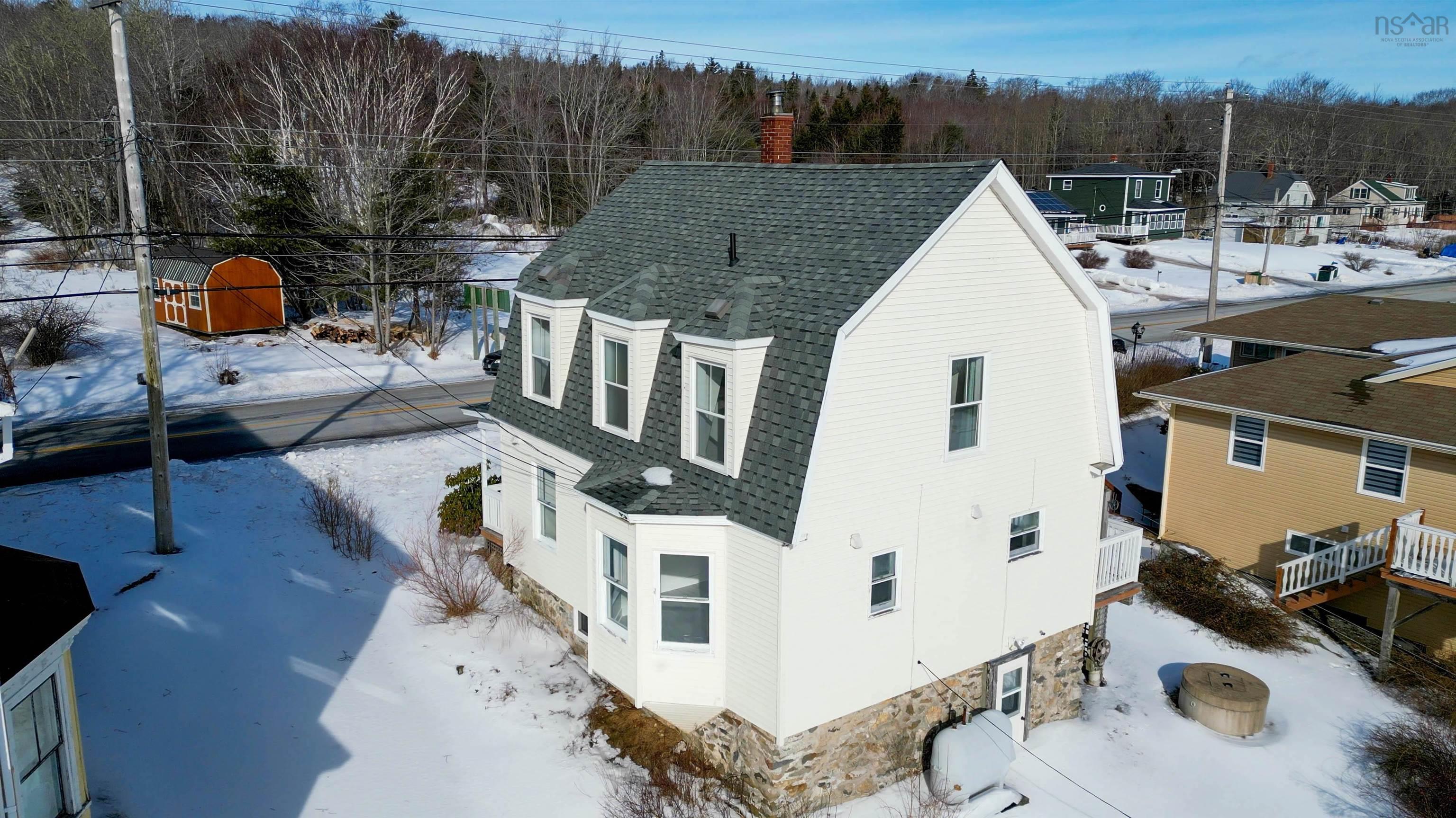 $369,900.00: 8495 Highway 3, Port Mouton